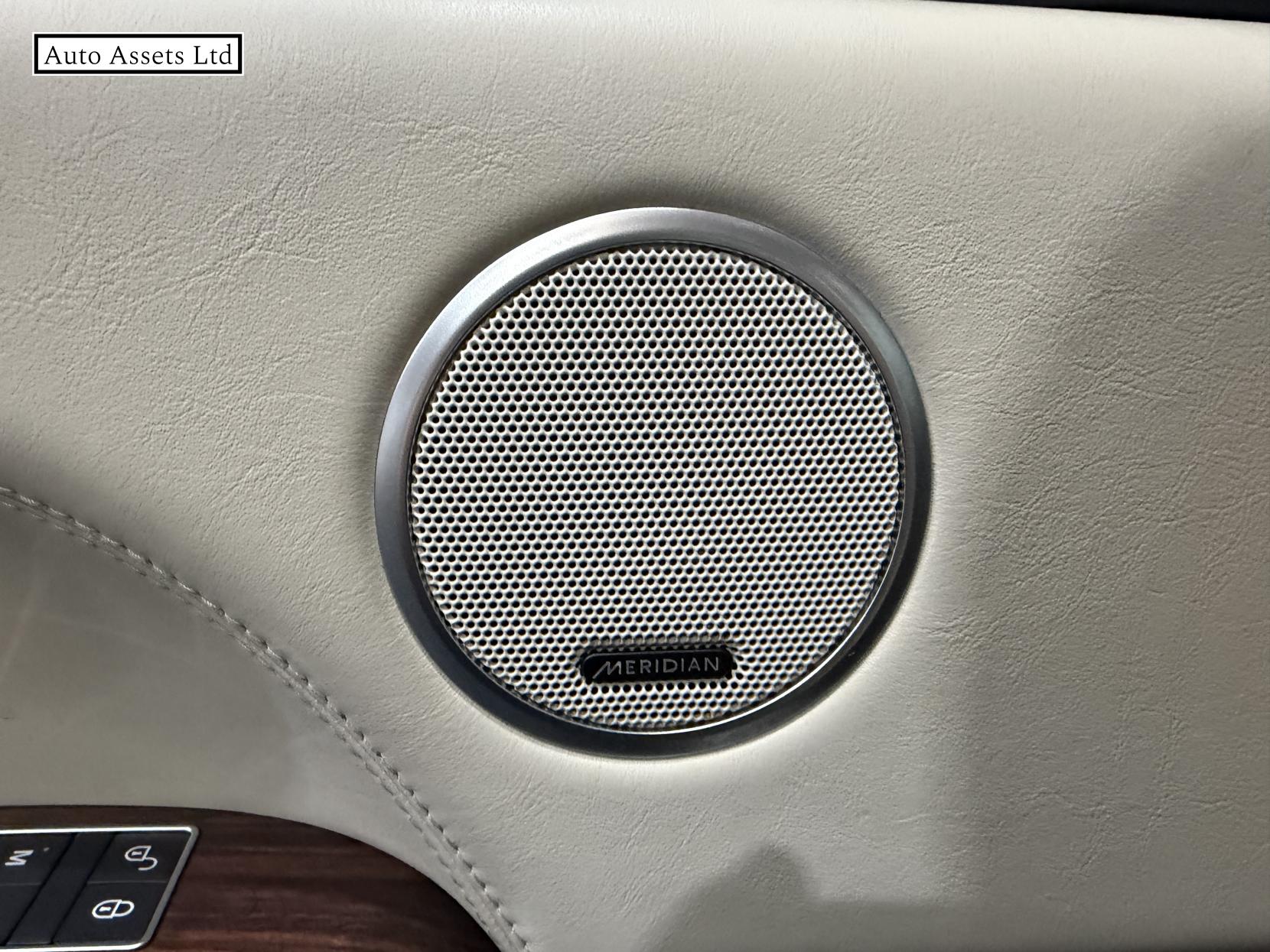 Land Rover Range Rover 3.0 TD V6 Vogue SE SUV 5dr Diesel Auto 4WD Euro 6 (s/s) (258 ps)