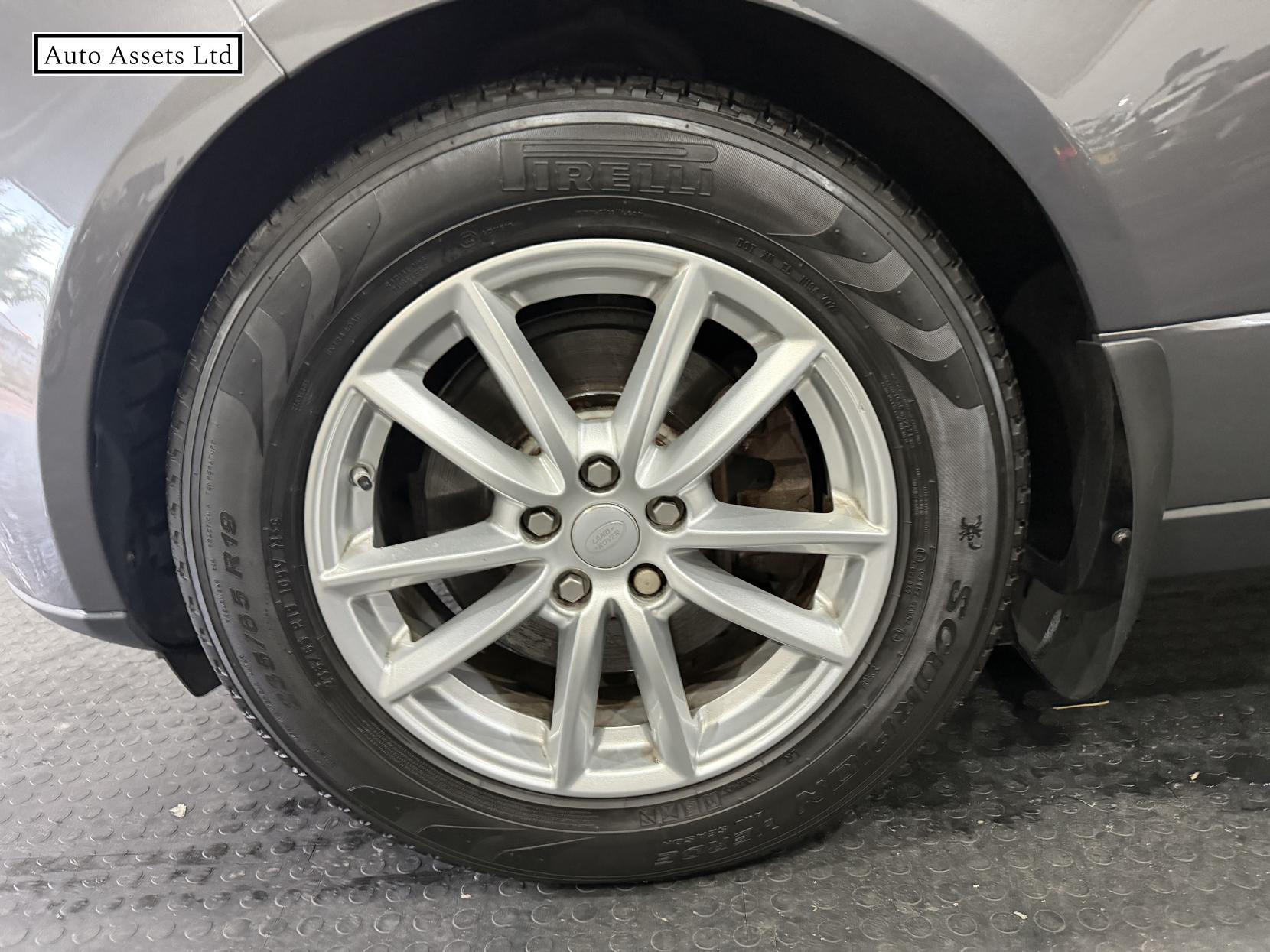 Land Rover Range Rover 3.0 TD V6 Vogue SE SUV 5dr Diesel Auto 4WD Euro 6 (s/s) (258 ps)