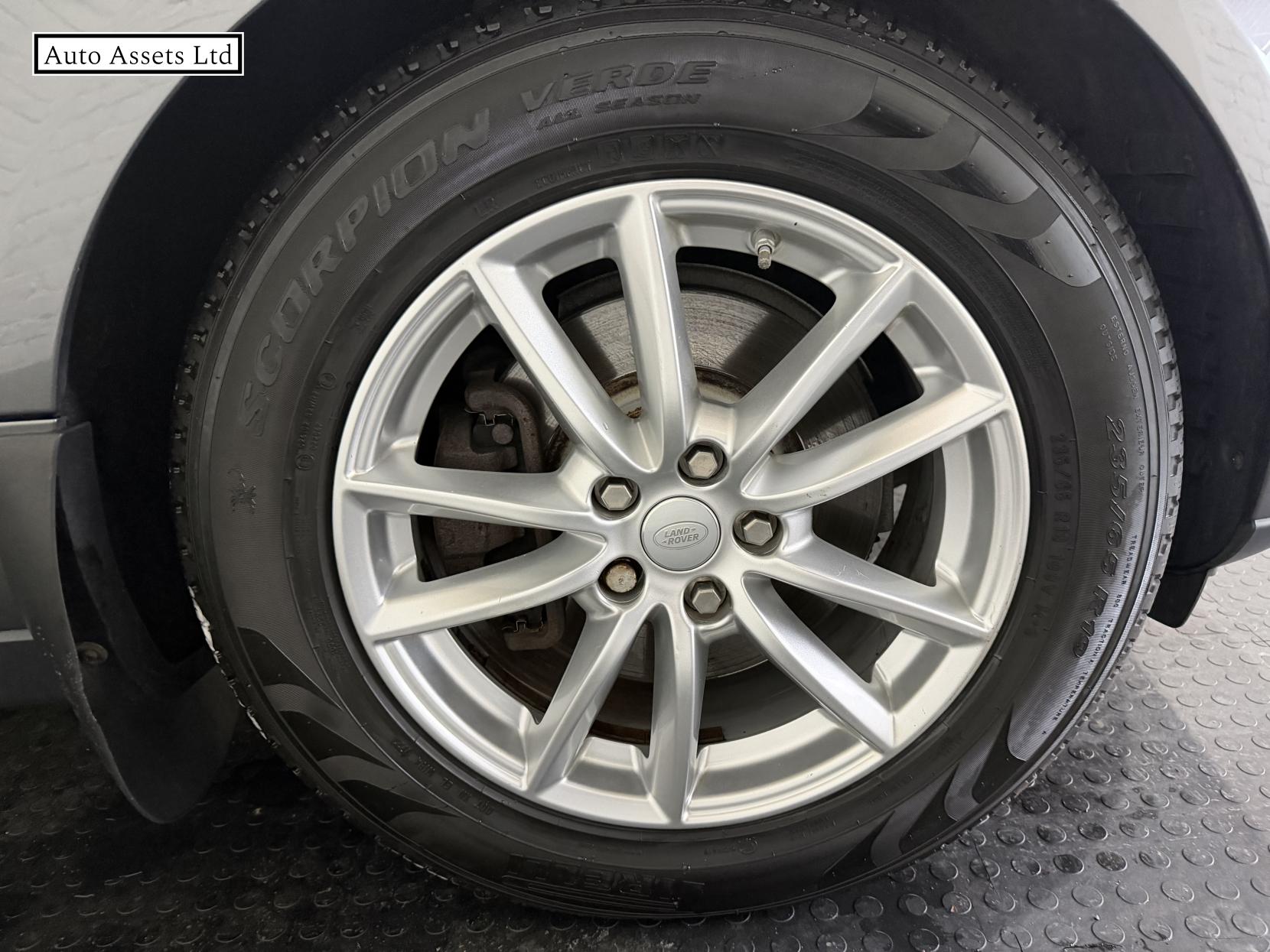 Land Rover Range Rover 3.0 TD V6 Vogue SE SUV 5dr Diesel Auto 4WD Euro 6 (s/s) (258 ps)