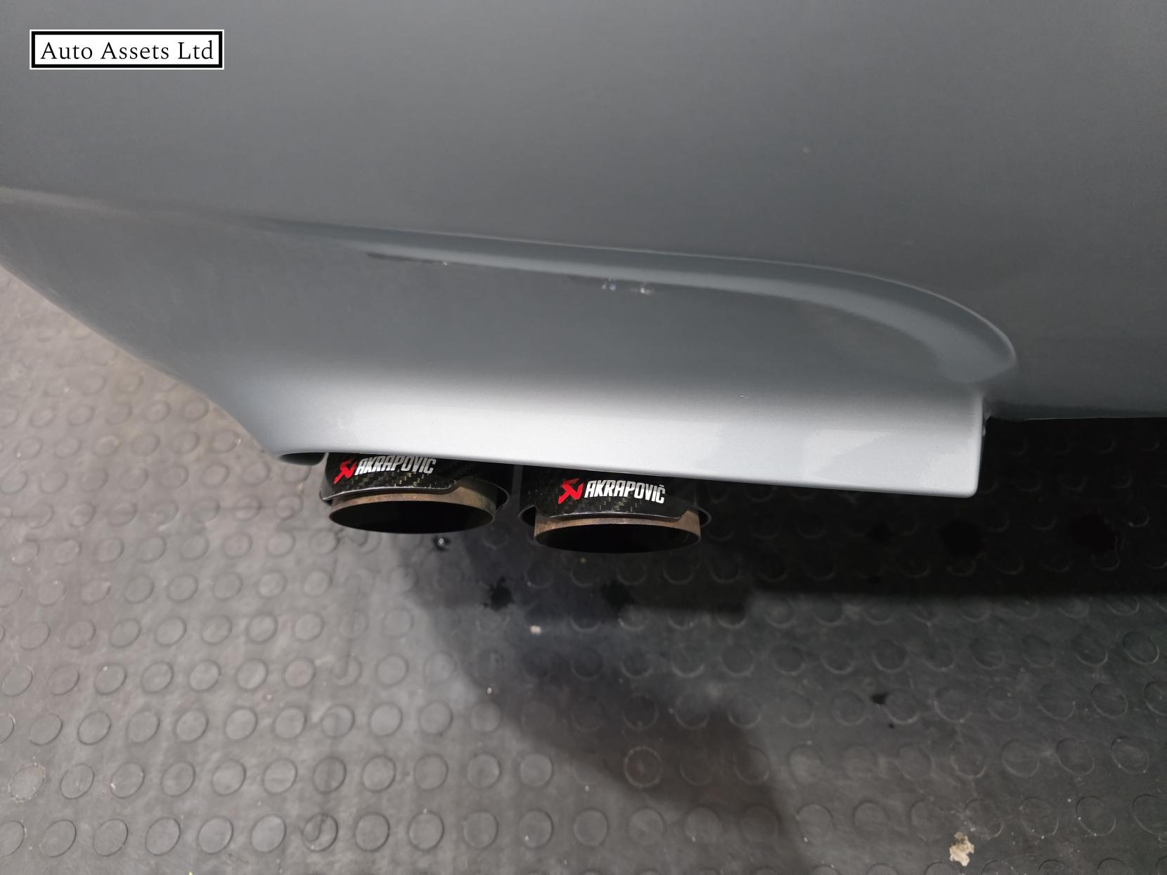 BMW M5 5.0 V10 Saloon 4dr Petrol SMG Euro 4 (507 ps)