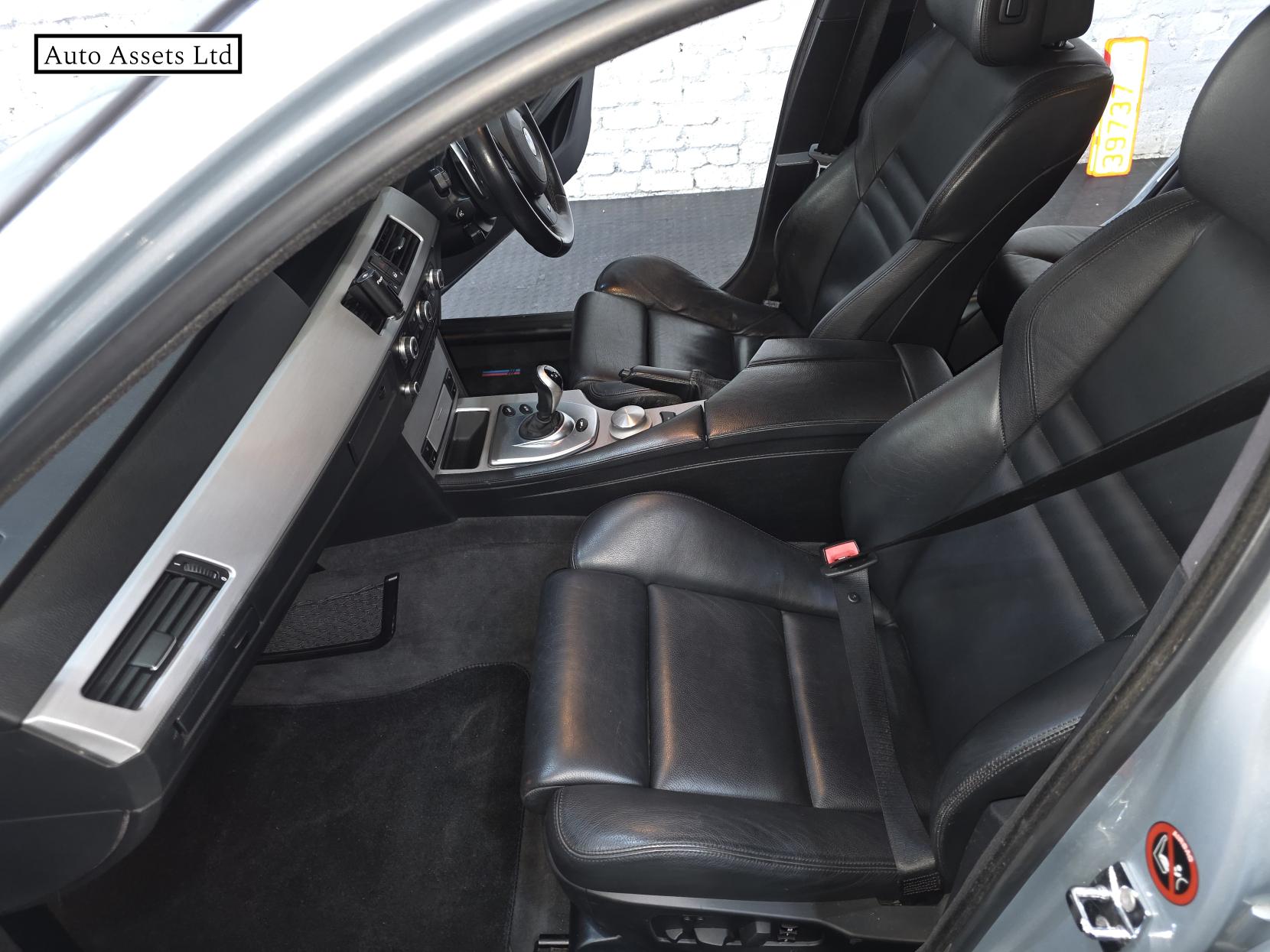 BMW M5 5.0 V10 Saloon 4dr Petrol SMG Euro 4 (507 ps)