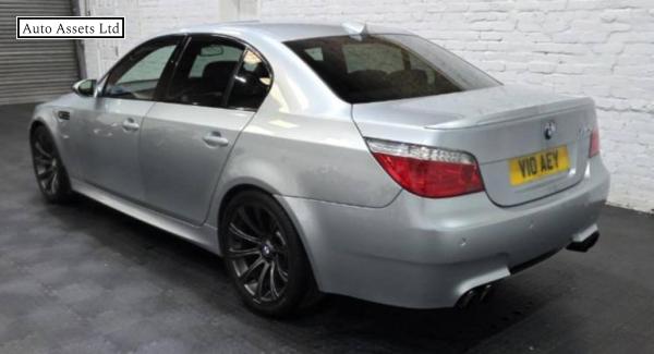 BMW M5 5.0 V10 Saloon 4dr Petrol SMG Euro 4 (507 ps)