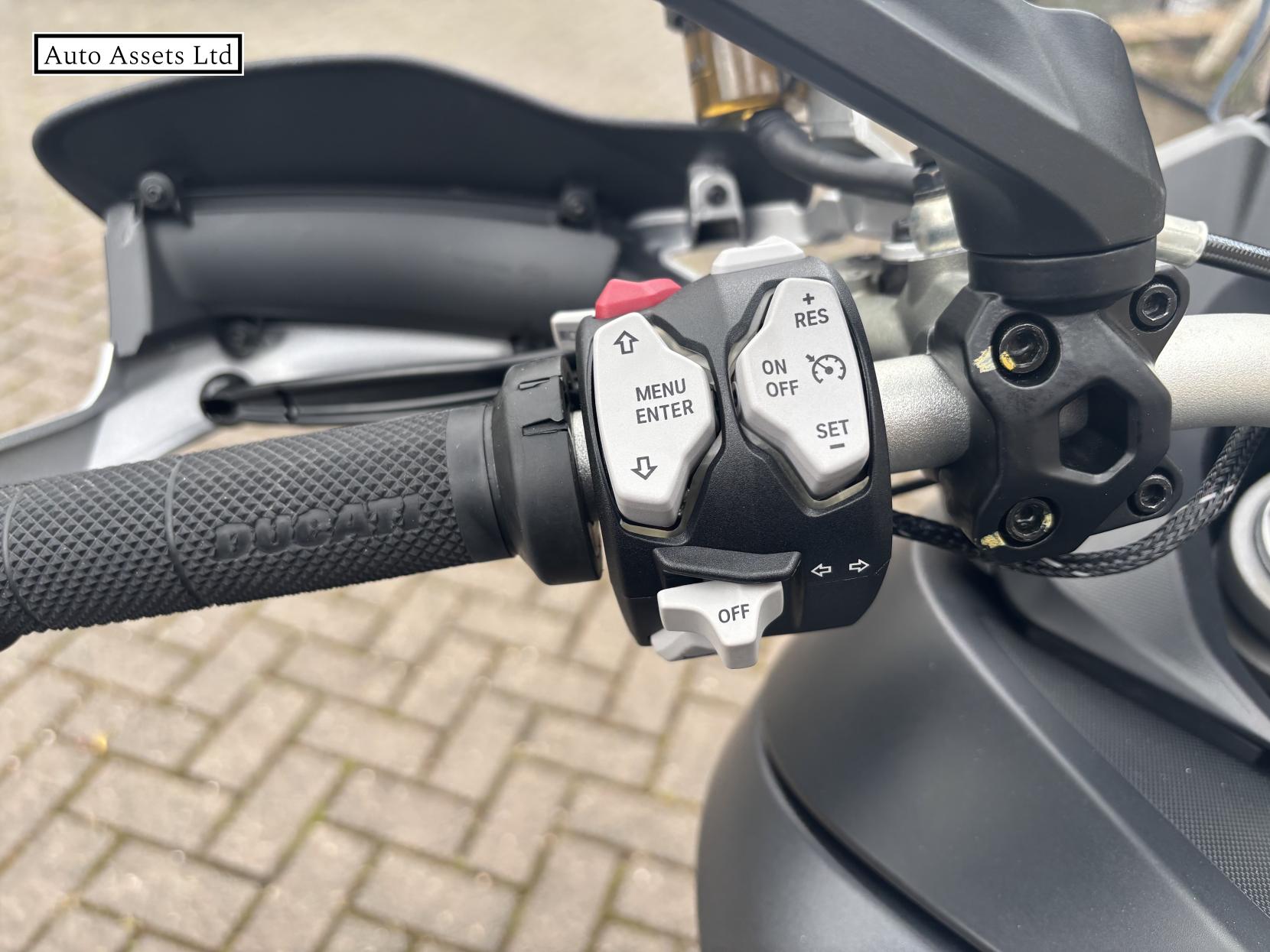 Ducati Multistrada 1200 1200 S Adventure Petrol Manual Euro 4 (152 ps)