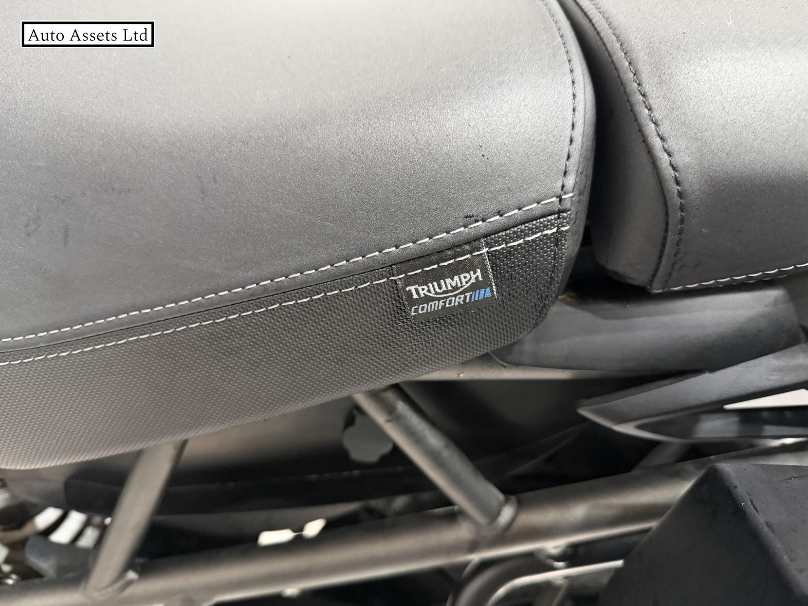 Triumph Tiger 800 800 XRx Adventure Petrol Manual (95 ps)