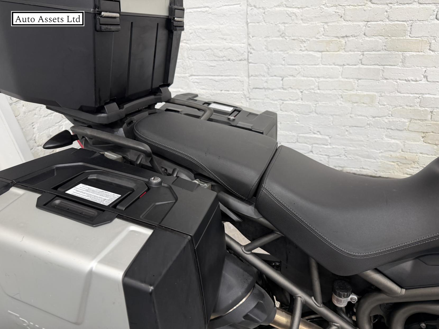 Triumph Tiger 800 800 XRx Adventure Petrol Manual (95 ps)