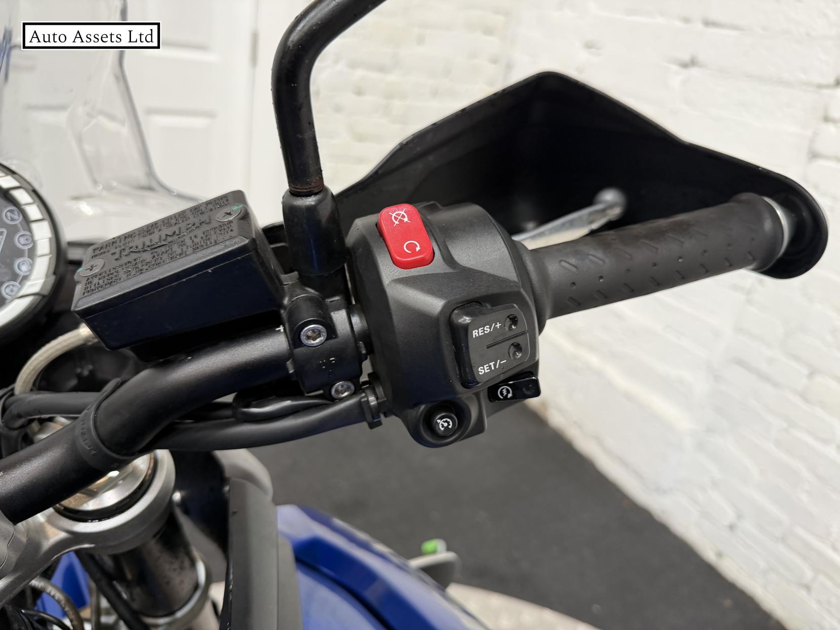 Triumph Tiger 800 800 XRx Adventure Petrol Manual (95 ps)