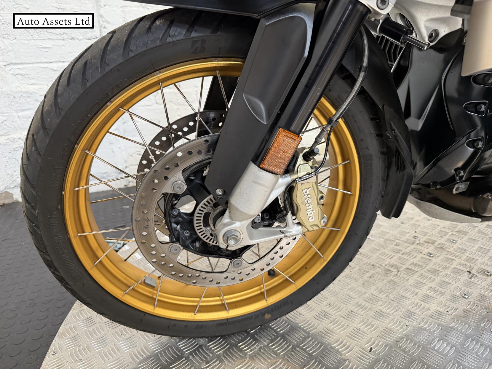 BMW R 1250 GS 1250 Exclusive TE Adventure Petrol Manual Euro 4 (136 ps)