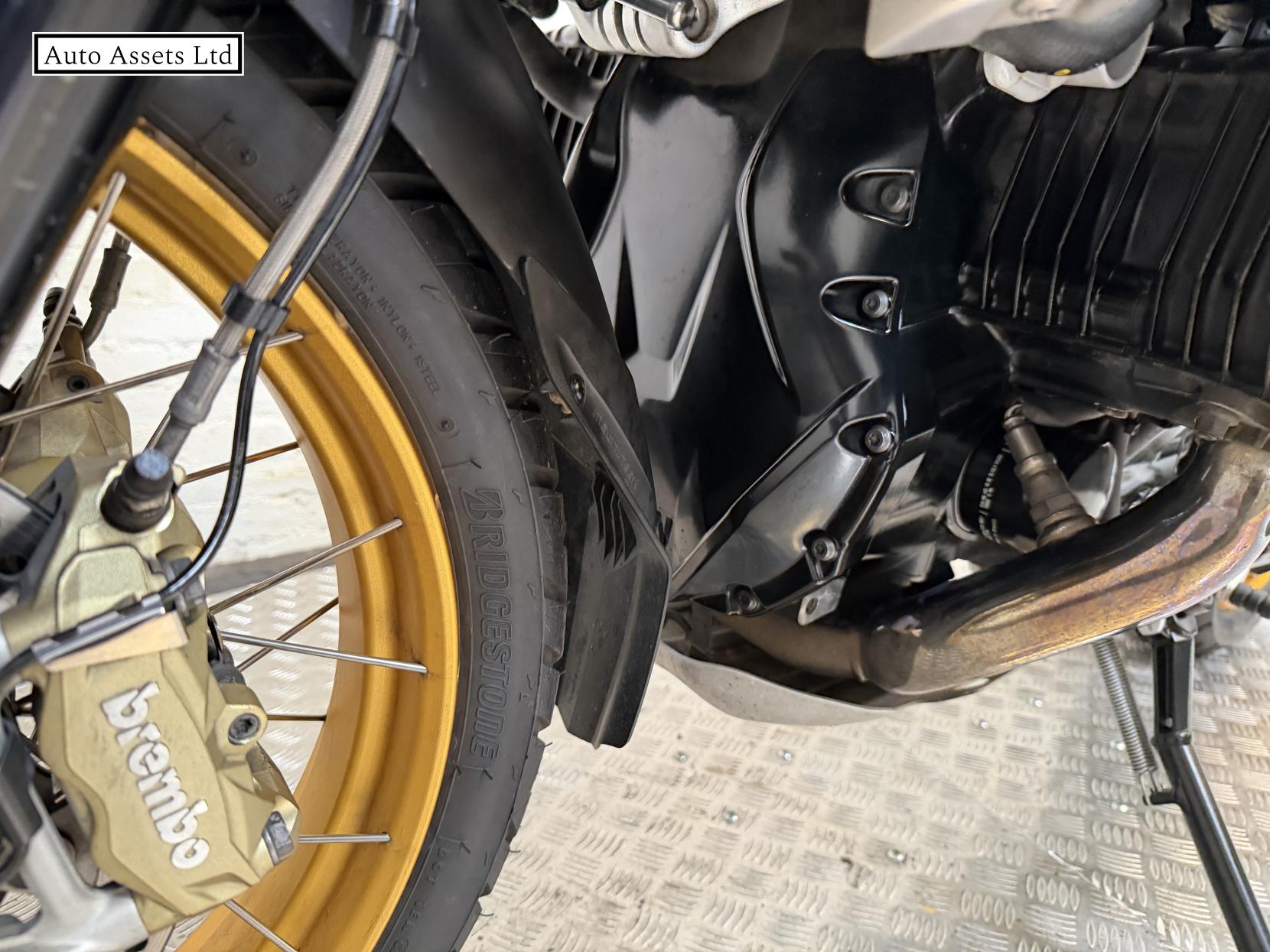 BMW R 1250 GS 1250 Exclusive TE Adventure Petrol Manual Euro 4 (136 ps)