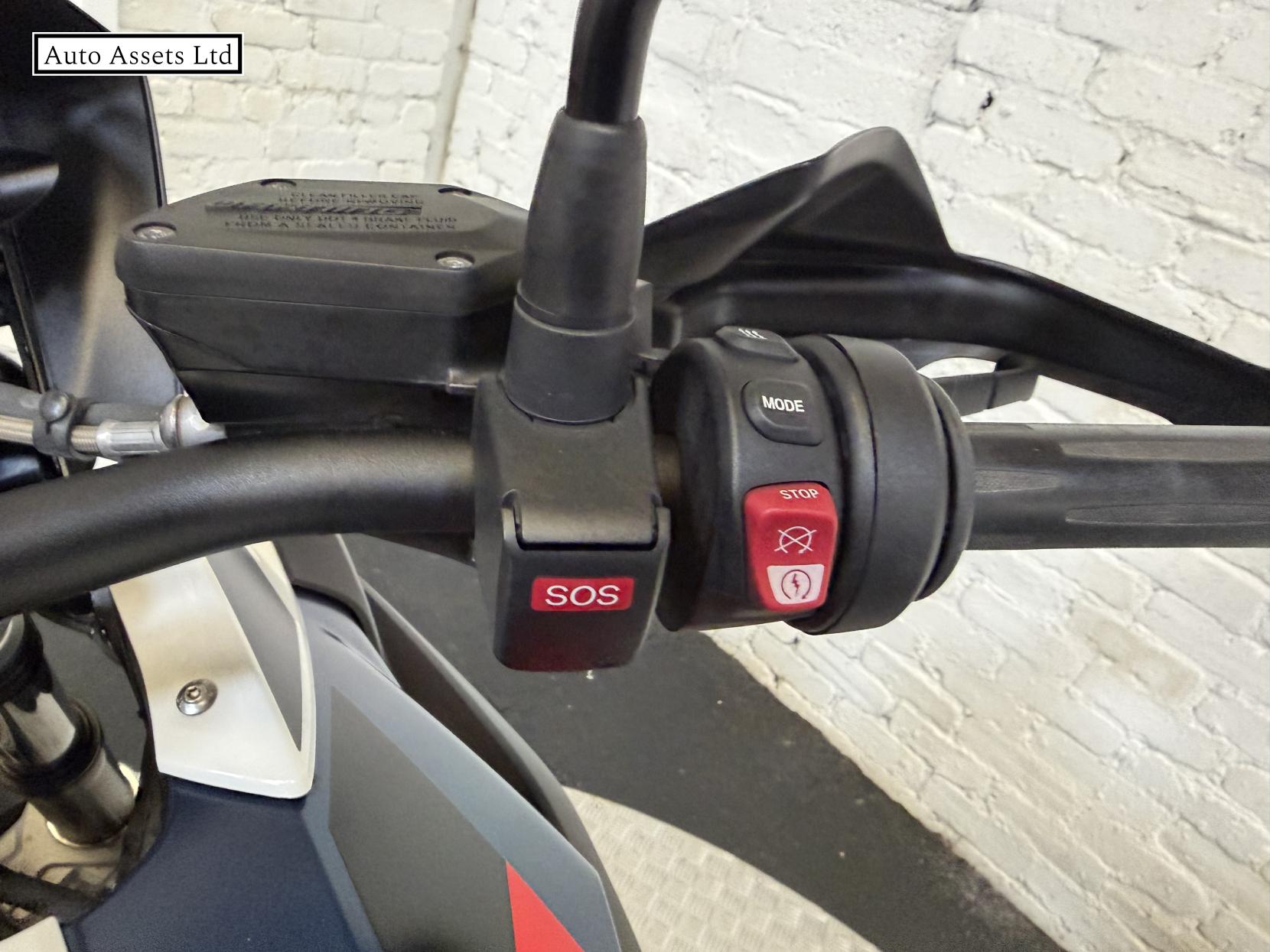 BMW R 1250 GS 1250 Exclusive TE Adventure Petrol Manual Euro 4 (136 ps)