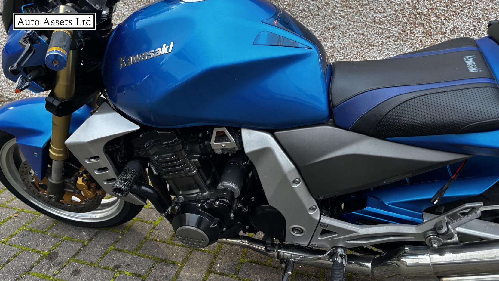 Kawasaki Z1000 1000 Petrol Manual (123 bhp)