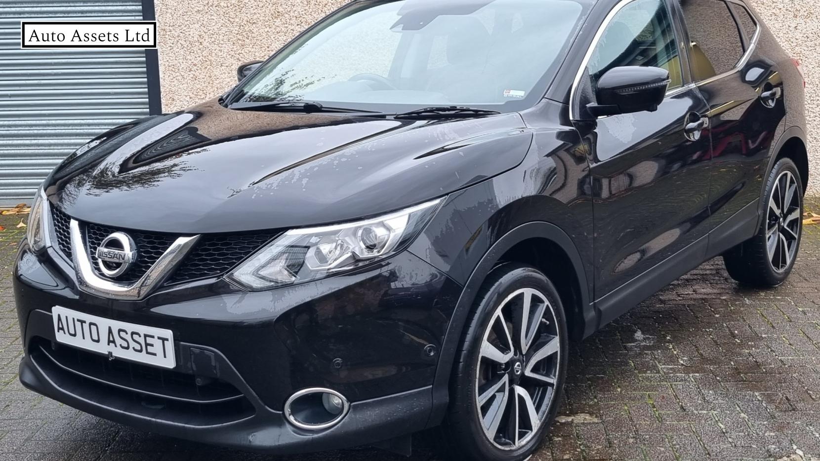 Nissan Qashqai 1.6 dCi Tekna SUV 5dr Diesel Manual 2WD Euro 6 (s/s) (130 ps)