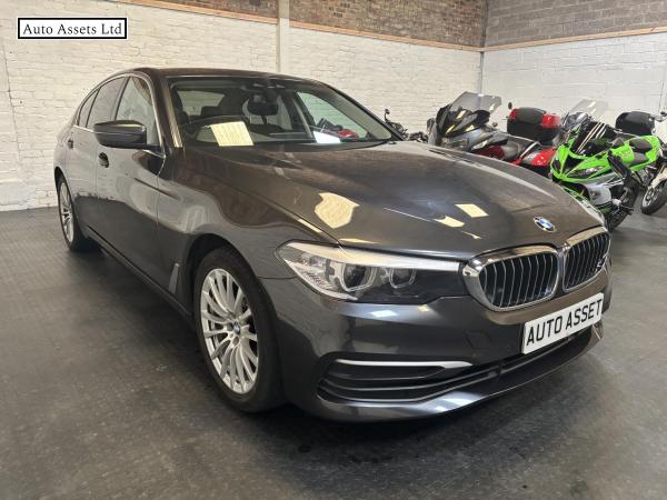 BMW 5 Series 3.0 530d SE Saloon 4dr Diesel Auto xDrive Euro 6 (s/s) (265 ps)