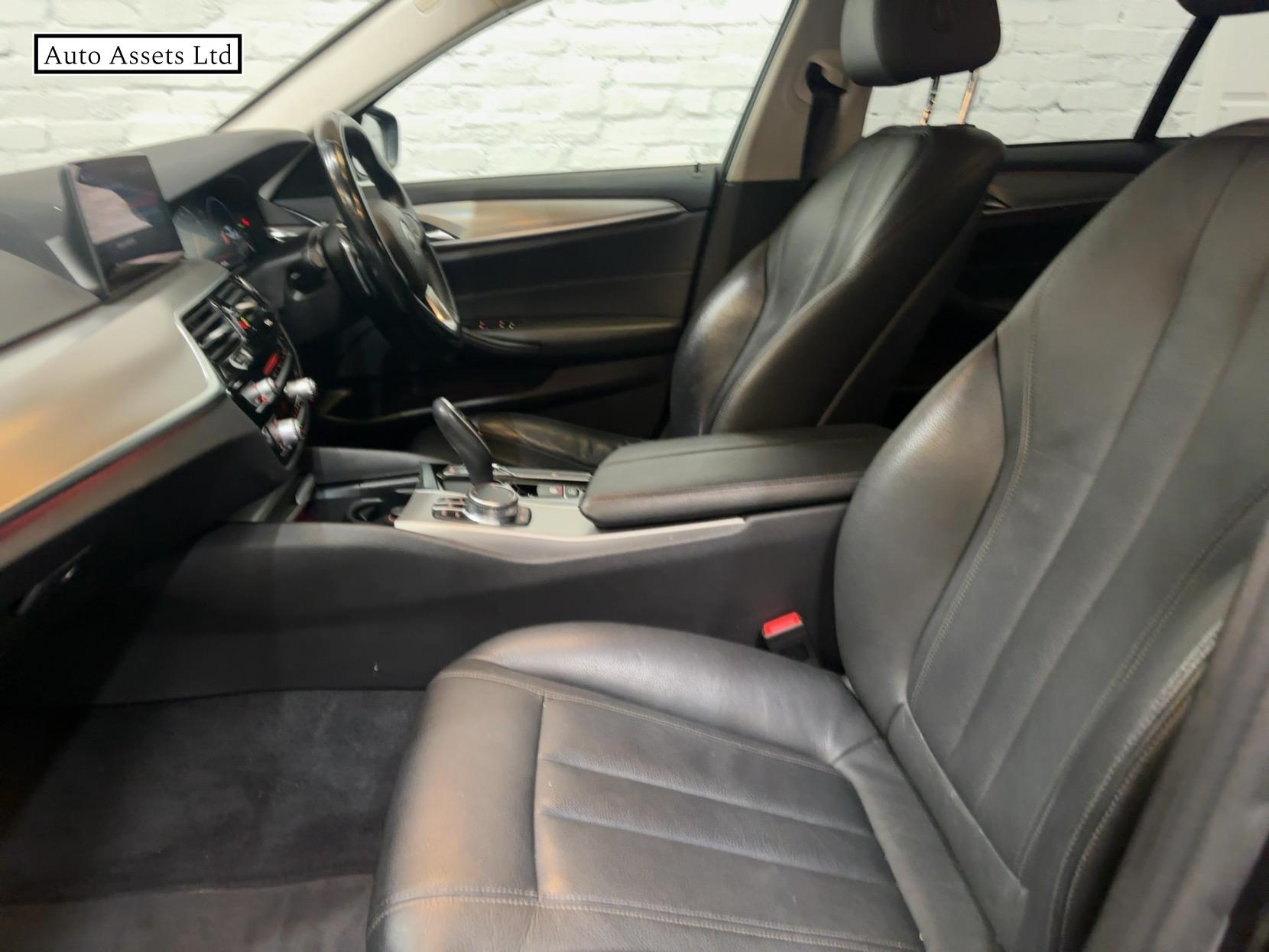 BMW 5 Series 3.0 530d SE Saloon 4dr Diesel Auto xDrive Euro 6 (s/s) (265 ps)
