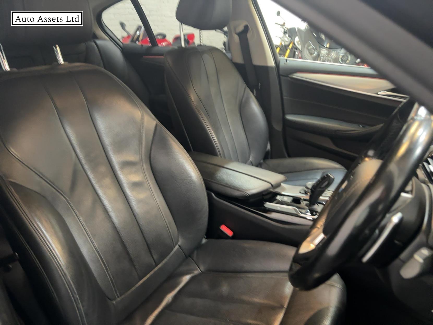 BMW 5 Series 3.0 530d SE Saloon 4dr Diesel Auto xDrive Euro 6 (s/s) (265 ps)