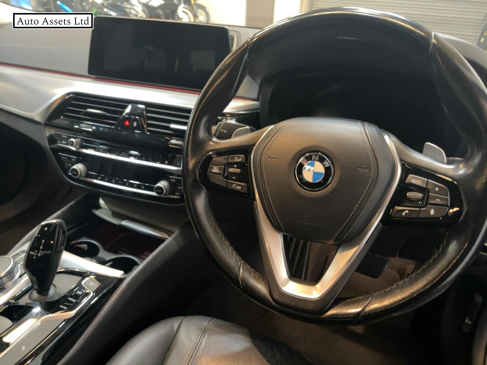 BMW 5 Series 3.0 530d SE Saloon 4dr Diesel Auto xDrive Euro 6 (s/s) (265 ps)