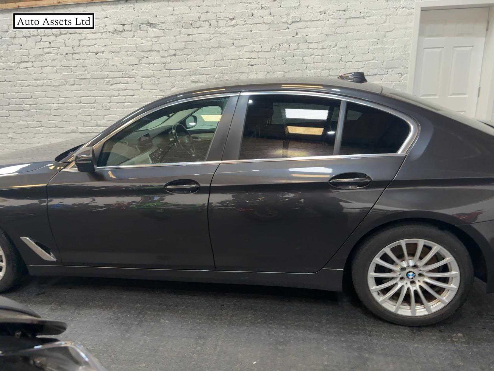 BMW 5 Series 3.0 530d SE Saloon 4dr Diesel Auto xDrive Euro 6 (s/s) (265 ps)