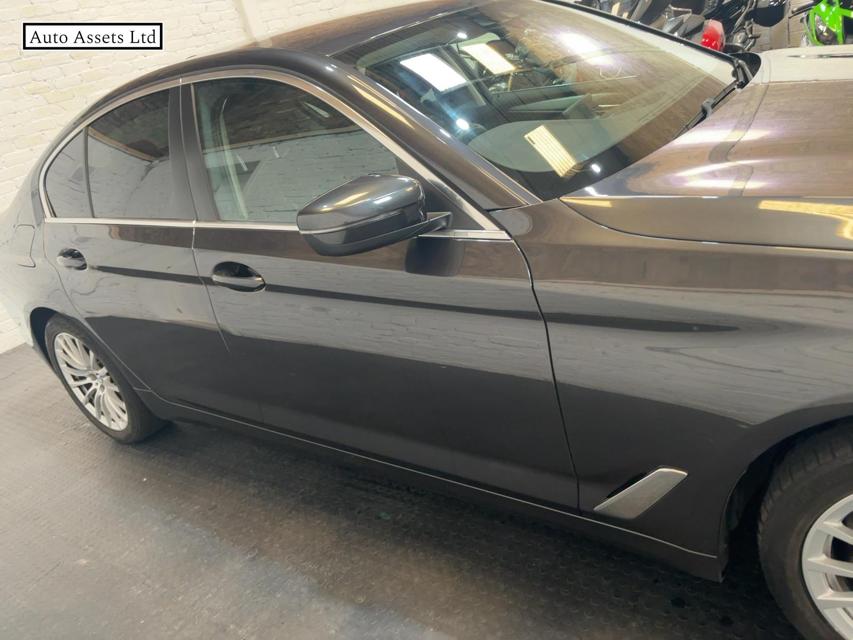 BMW 5 Series 3.0 530d SE Saloon 4dr Diesel Auto xDrive Euro 6 (s/s) (265 ps)