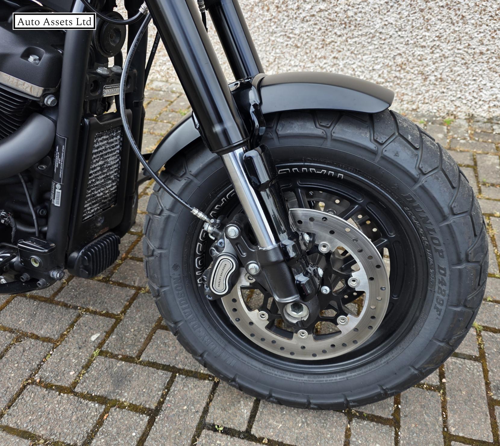 Harley-Davidson Dyna 1868 FXFBS Fat Bob 114 Custom Cruiser Petrol Manual Euro 4 (93 ps)