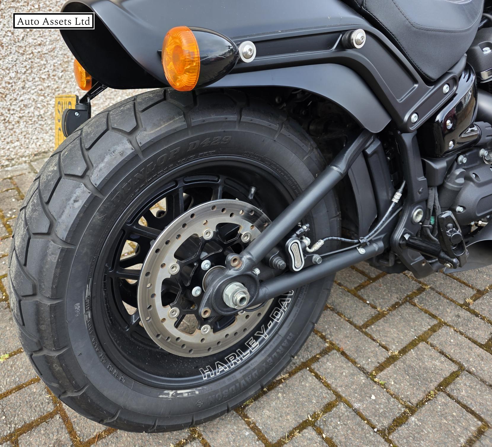 Harley-Davidson Dyna 1868 FXFBS Fat Bob 114 Custom Cruiser Petrol Manual Euro 4 (93 ps)