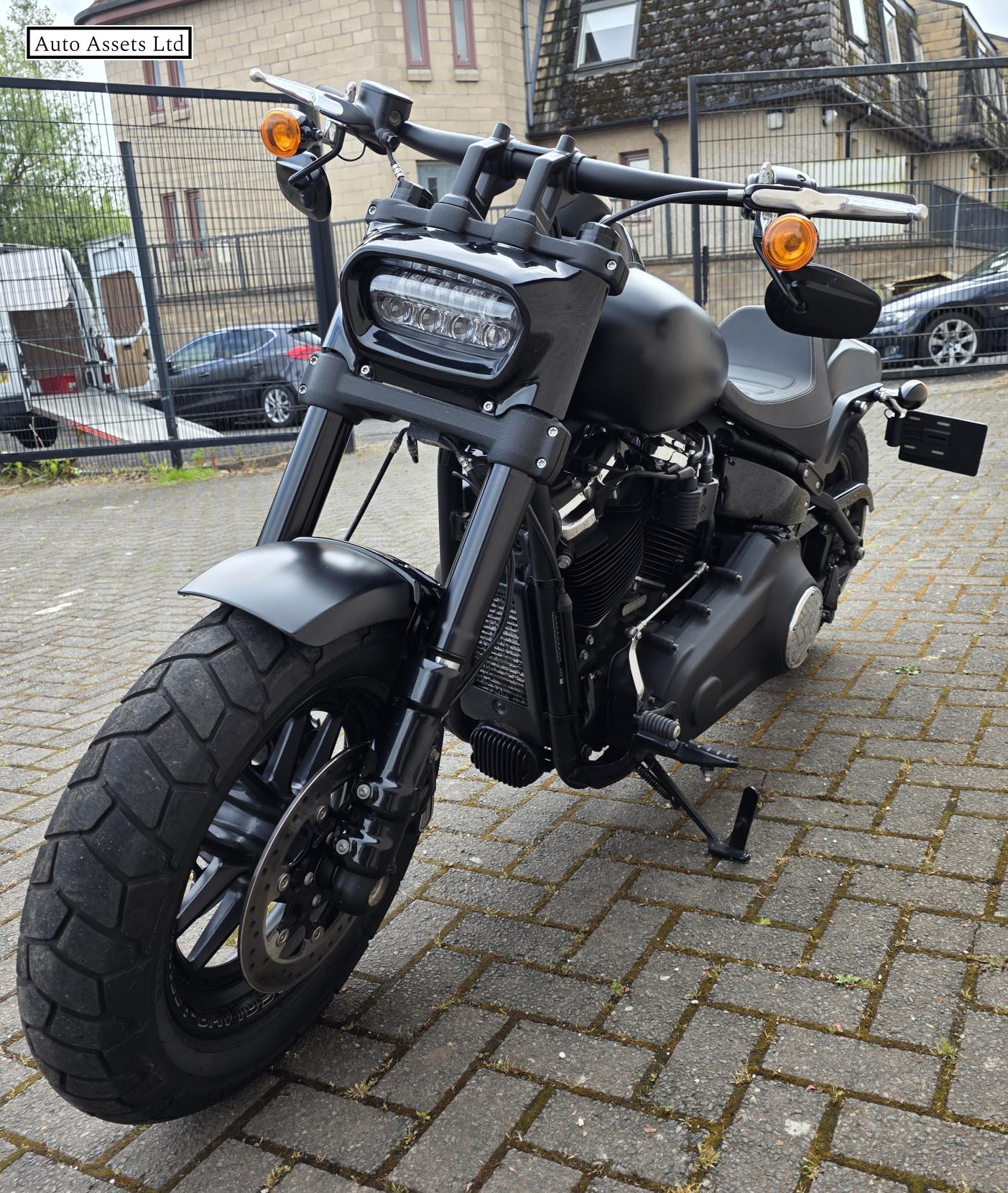 Harley-Davidson Dyna 1868 FXFBS Fat Bob 114 Custom Cruiser Petrol Manual Euro 4 (93 ps)