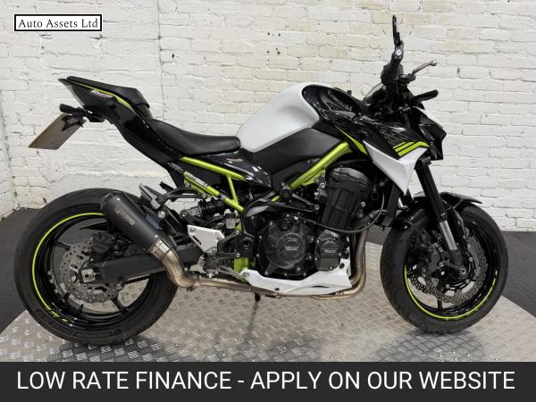 Kawasaki Z900 900 Supernaked Petrol Manual Euro 4 (125 ps)