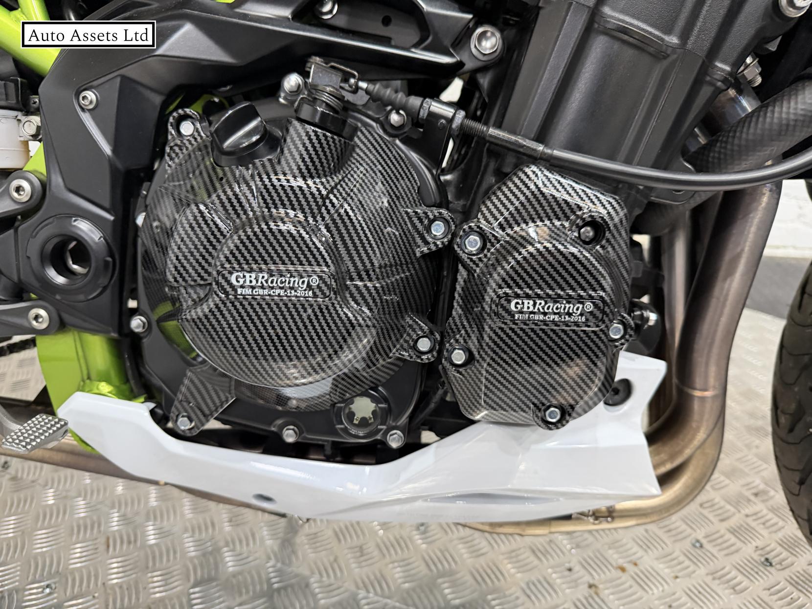 Kawasaki Z900 900 Supernaked Petrol Manual Euro 4 (125 ps)