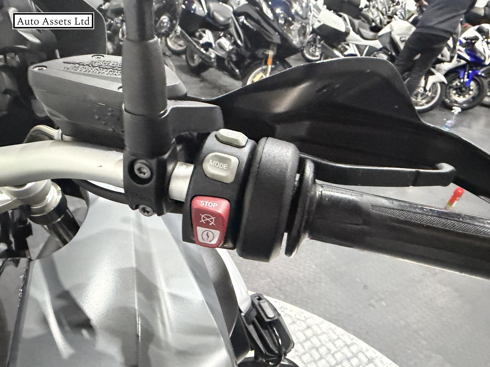 BMW R 1200 GS 1200 Adventure Petrol Manual (104 ps)
