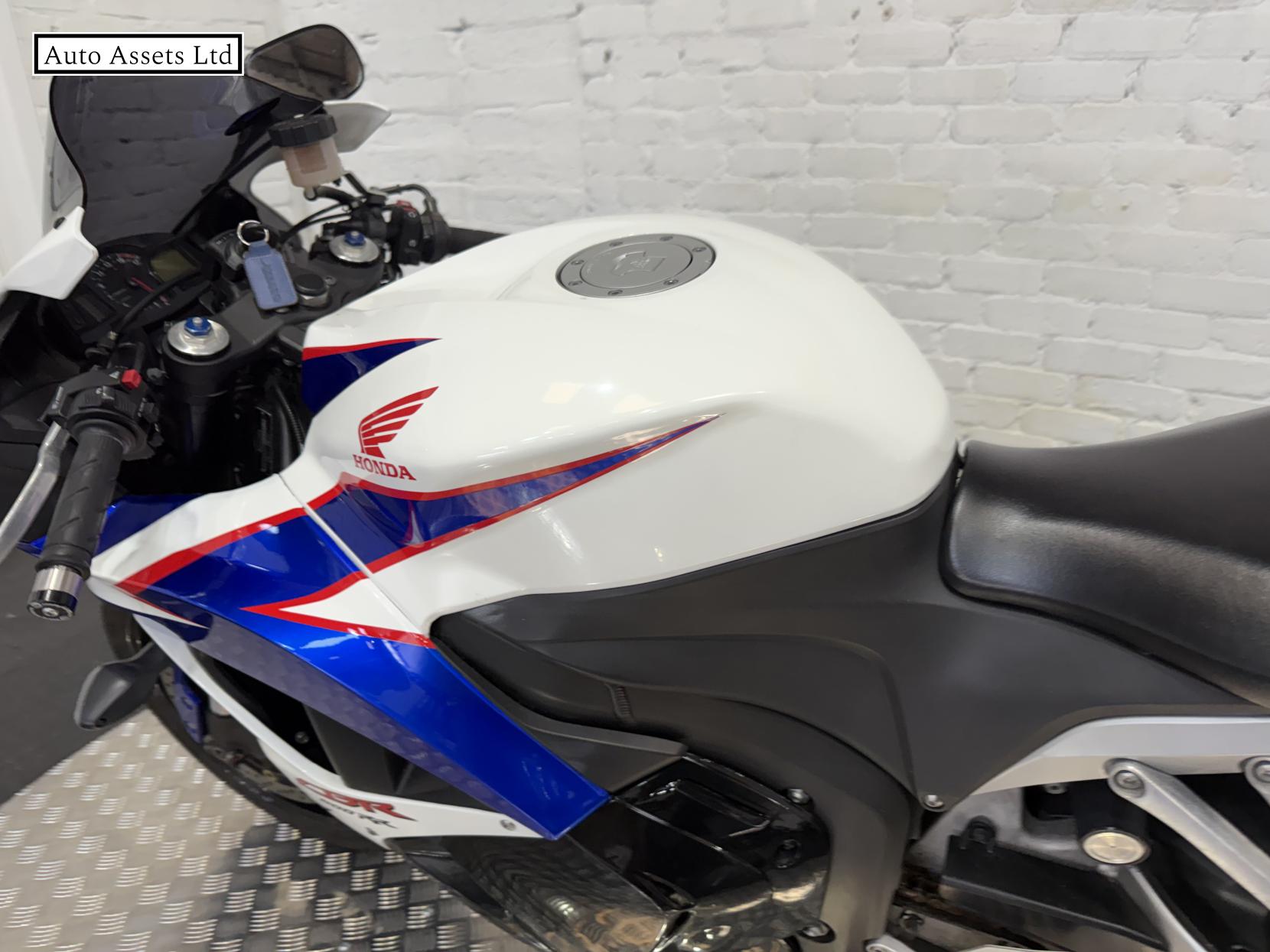 Honda CBR600RR 600 Super Sports Petrol Manual (119 ps)