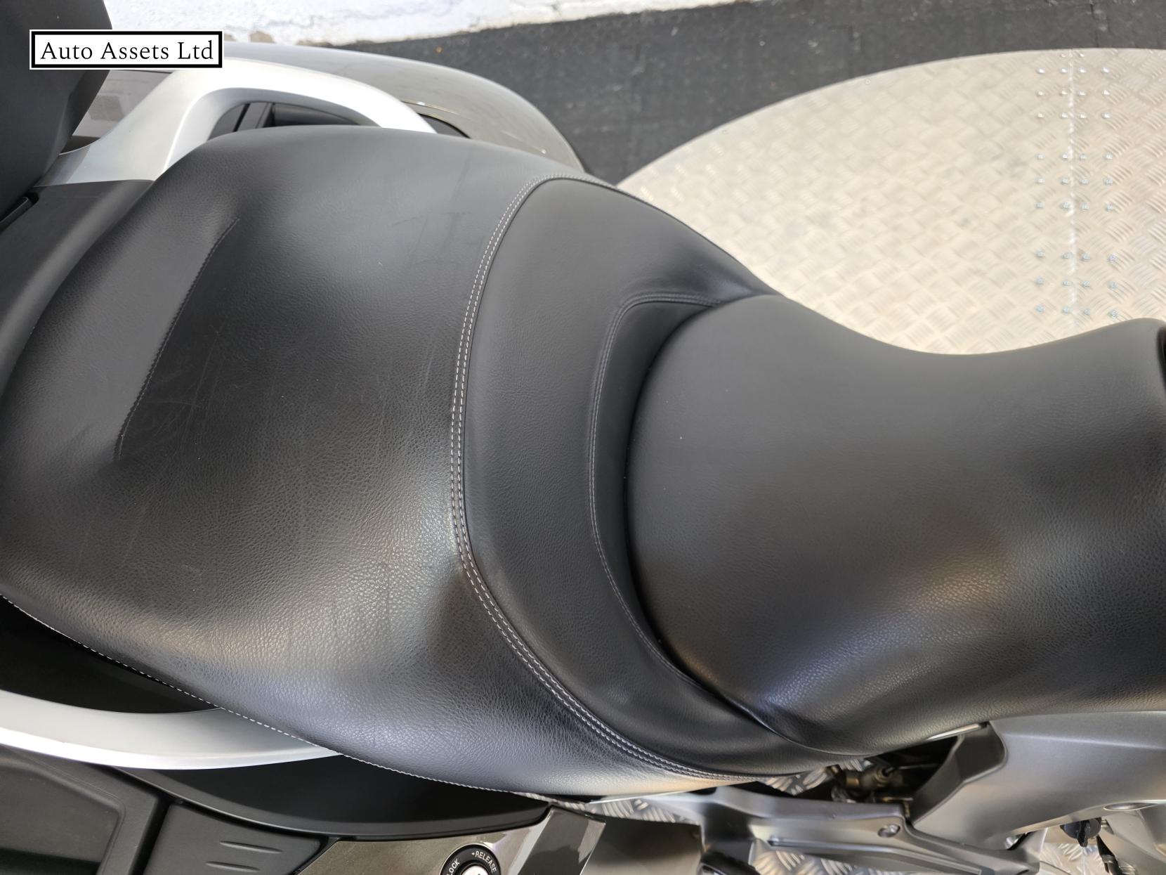BMW K 1600 GTL 1600 LE Tourer Petrol Manual Euro 4 (160 ps)