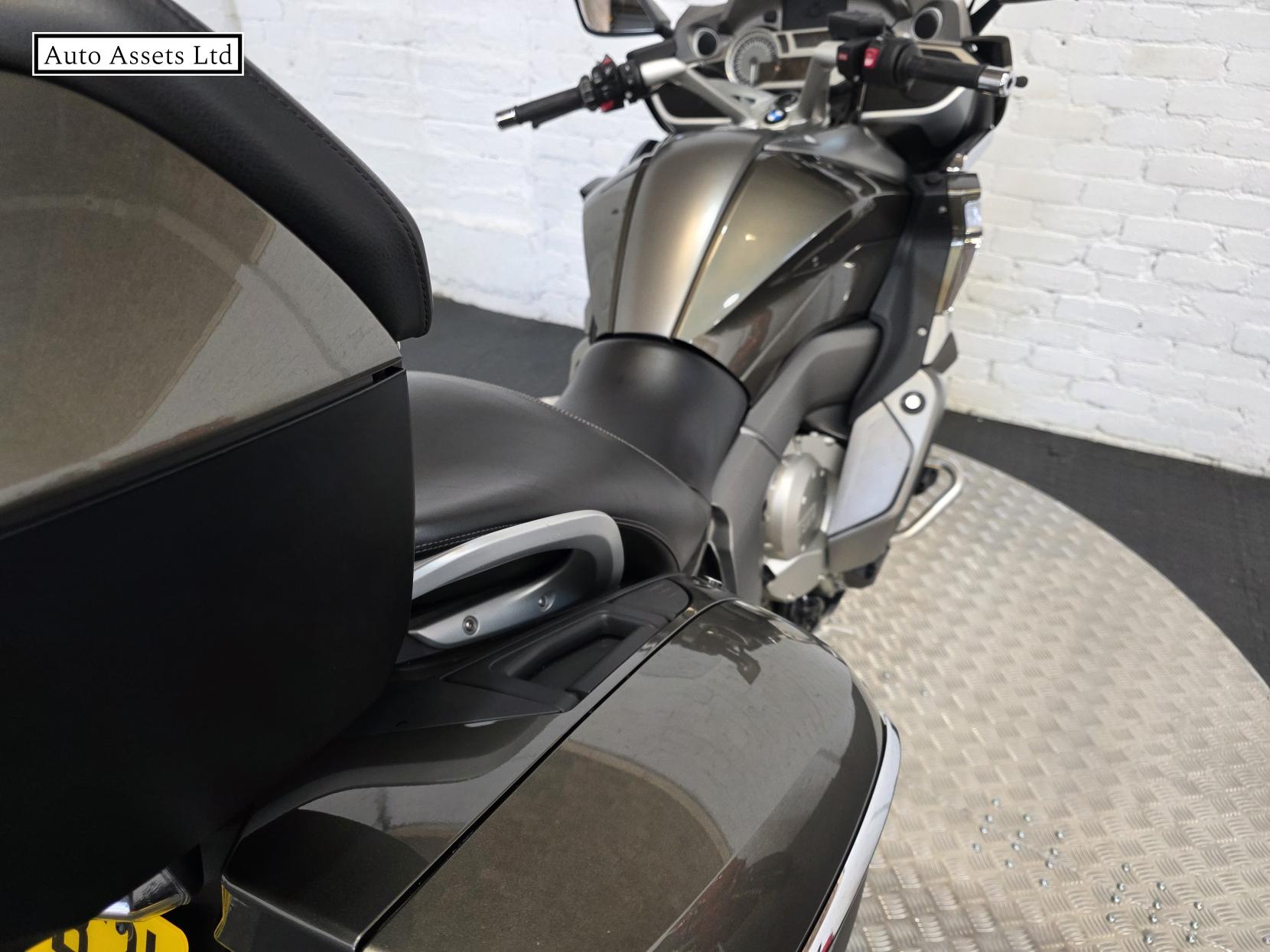 BMW K 1600 GTL 1600 LE Tourer Petrol Manual Euro 4 (160 ps)