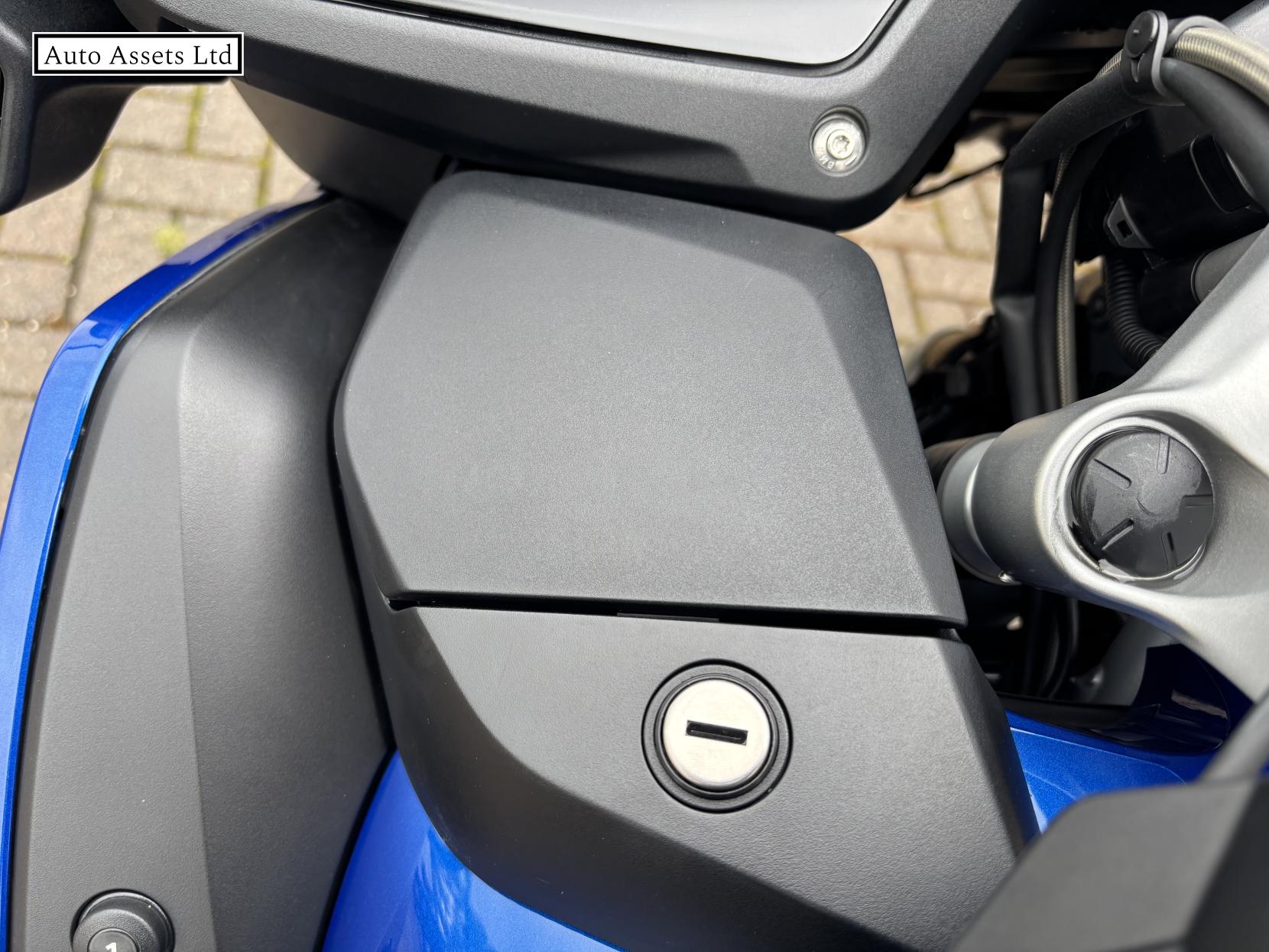 BMW R 1250 RT 1250 LE Tourer Petrol Manual Euro 5 (135 ps)