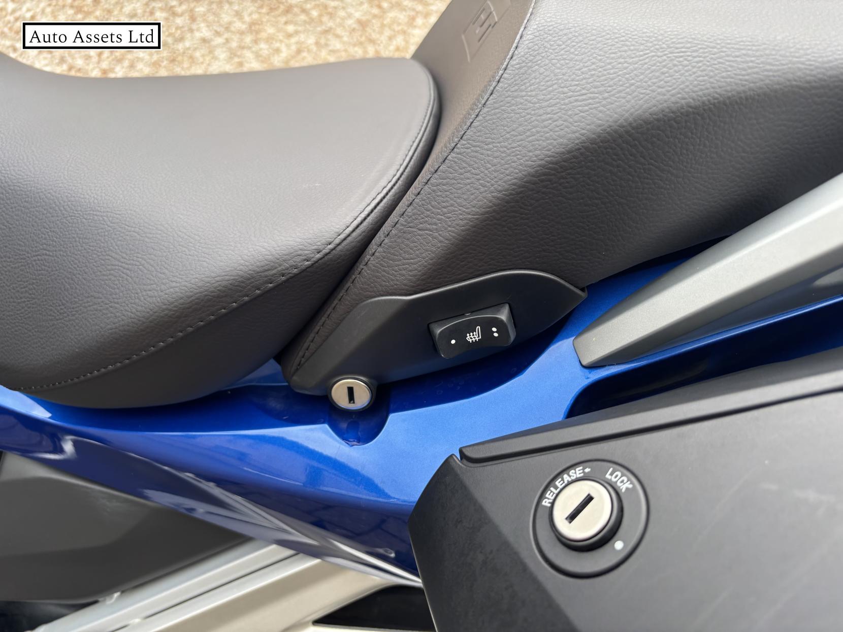 BMW R 1250 RT 1250 LE Tourer Petrol Manual Euro 5 (135 ps)