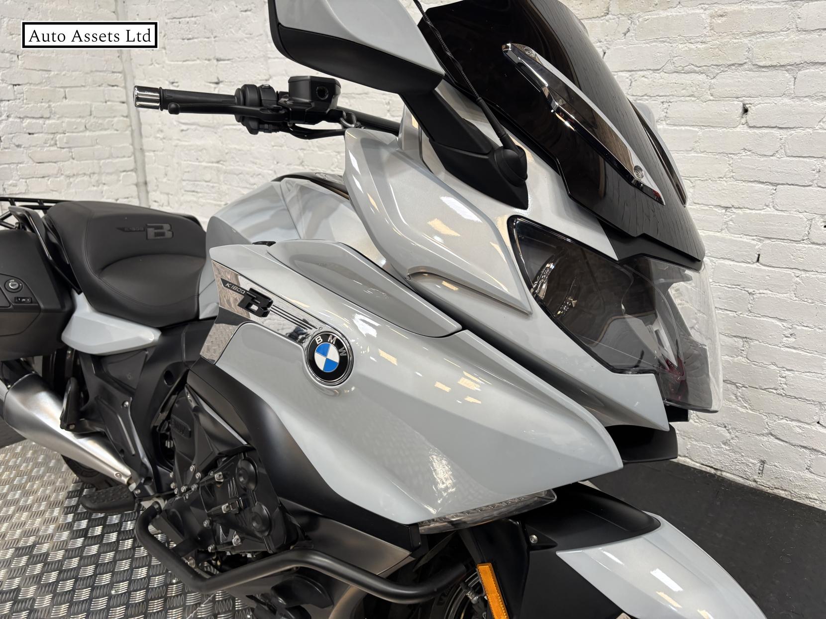 BMW K 1600 B 1600 Tourer Petrol Manual Euro 4 (160 ps)