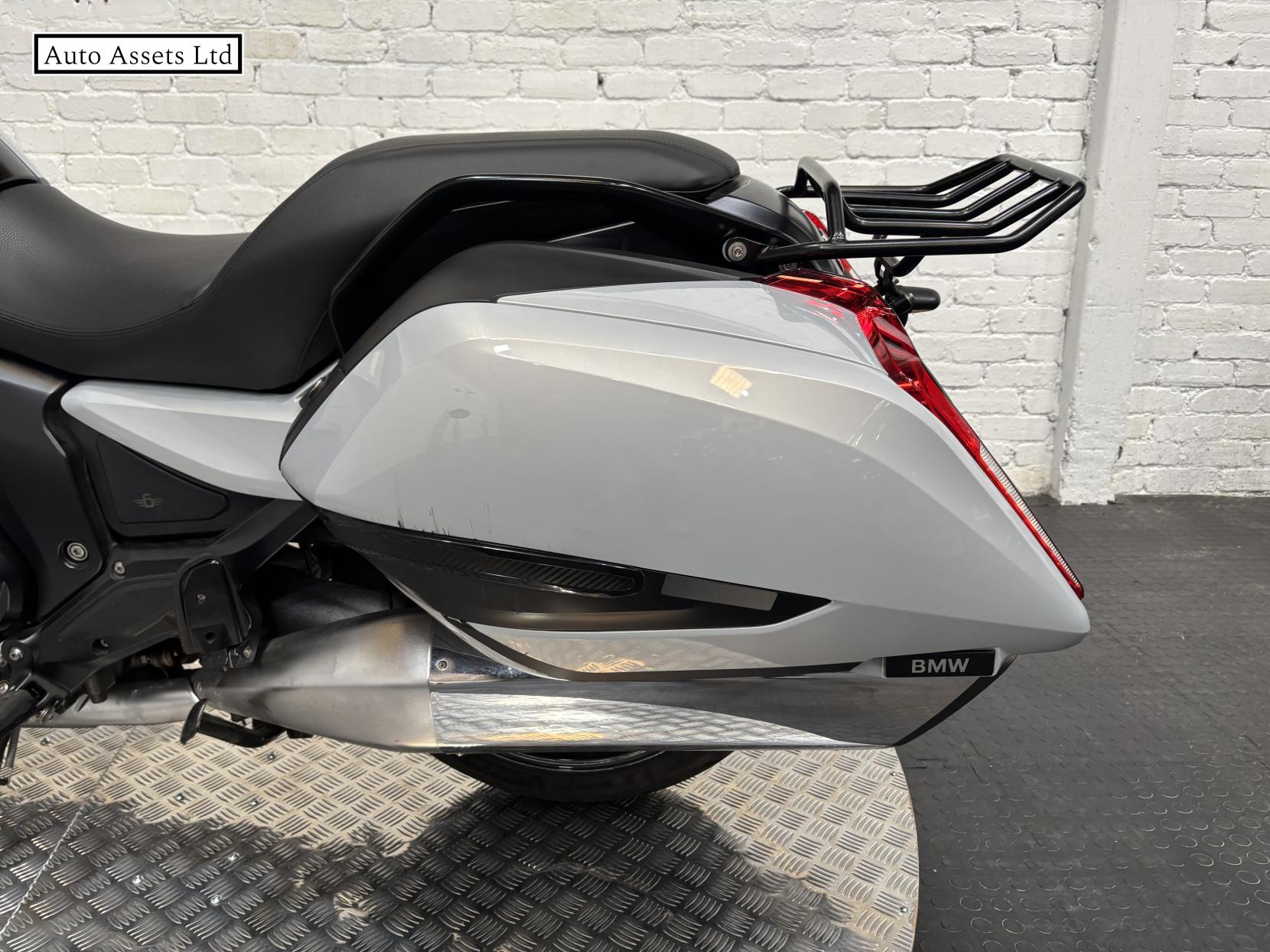 BMW K 1600 B 1600 Tourer Petrol Manual Euro 4 (160 ps)