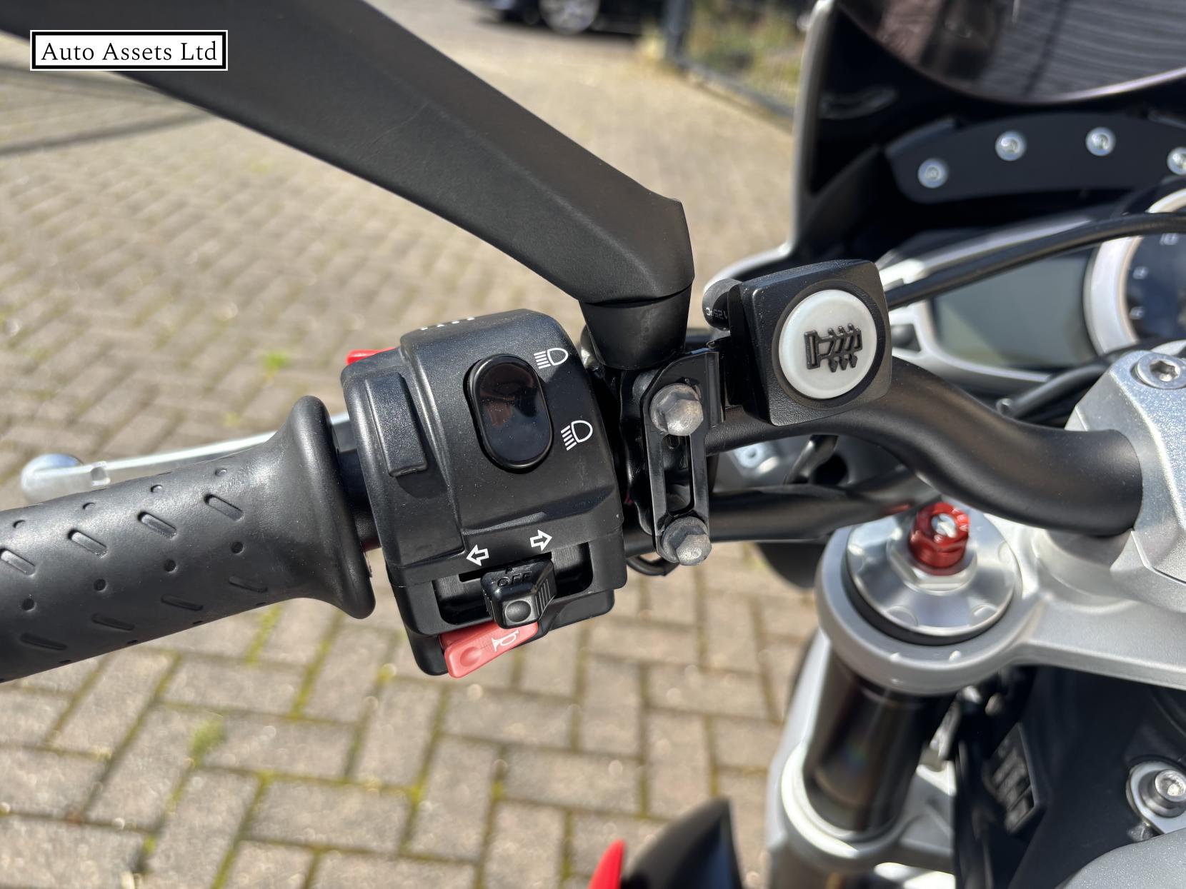 Triumph Street Triple 675 675 RX Naked Petrol Manual O-ring (106 ps)