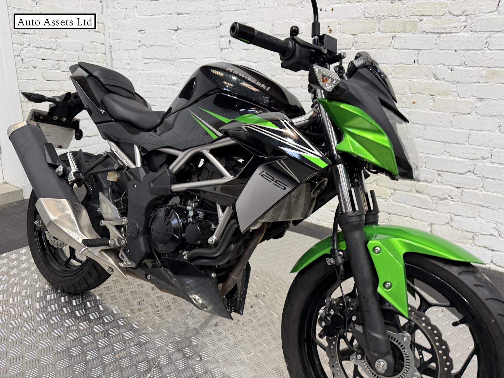 Kawasaki Z125 125 Supernaked Petrol Manual Euro 5 (15 ps)