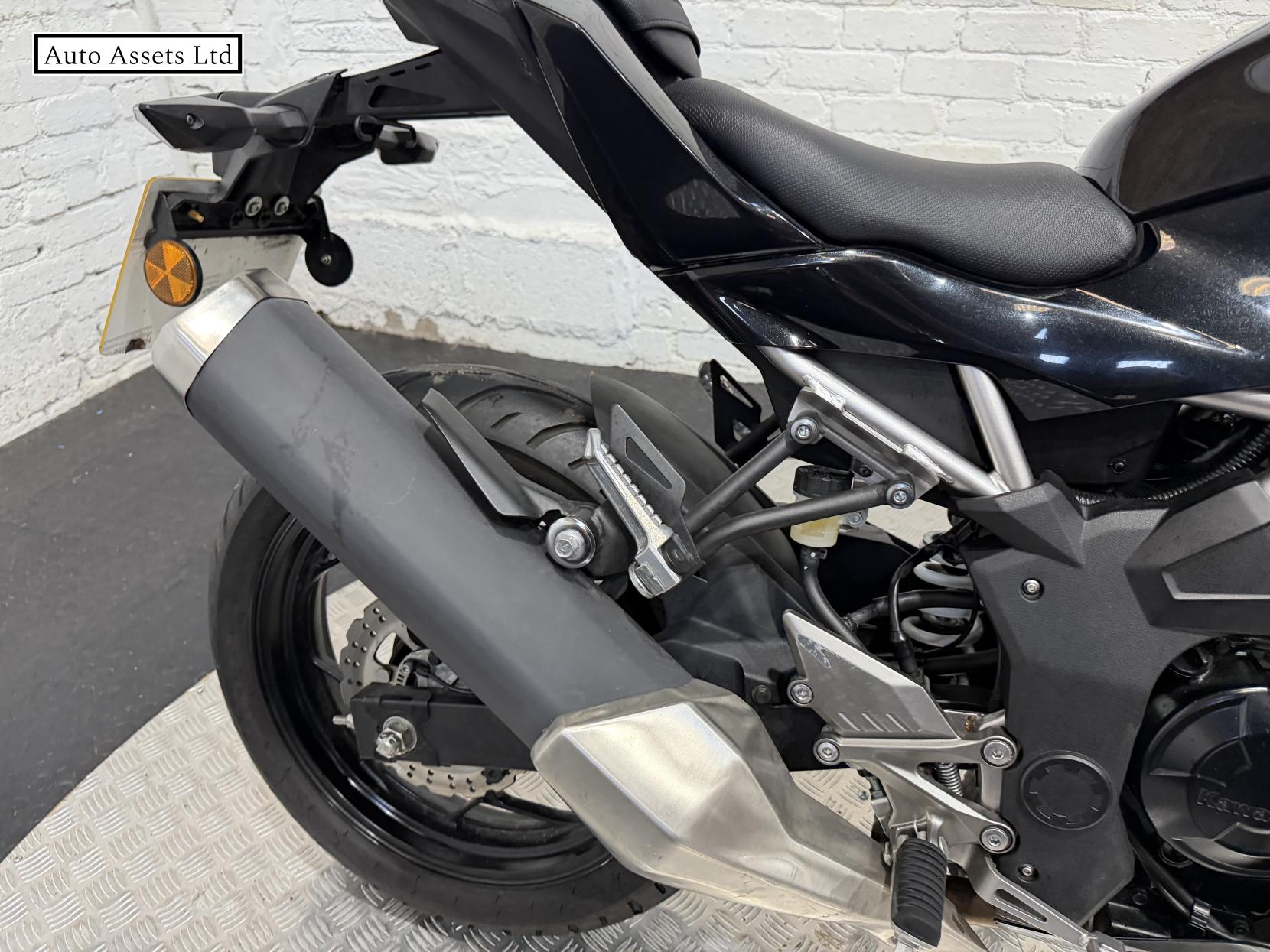 Kawasaki Z125 125 Supernaked Petrol Manual Euro 5 (15 ps)