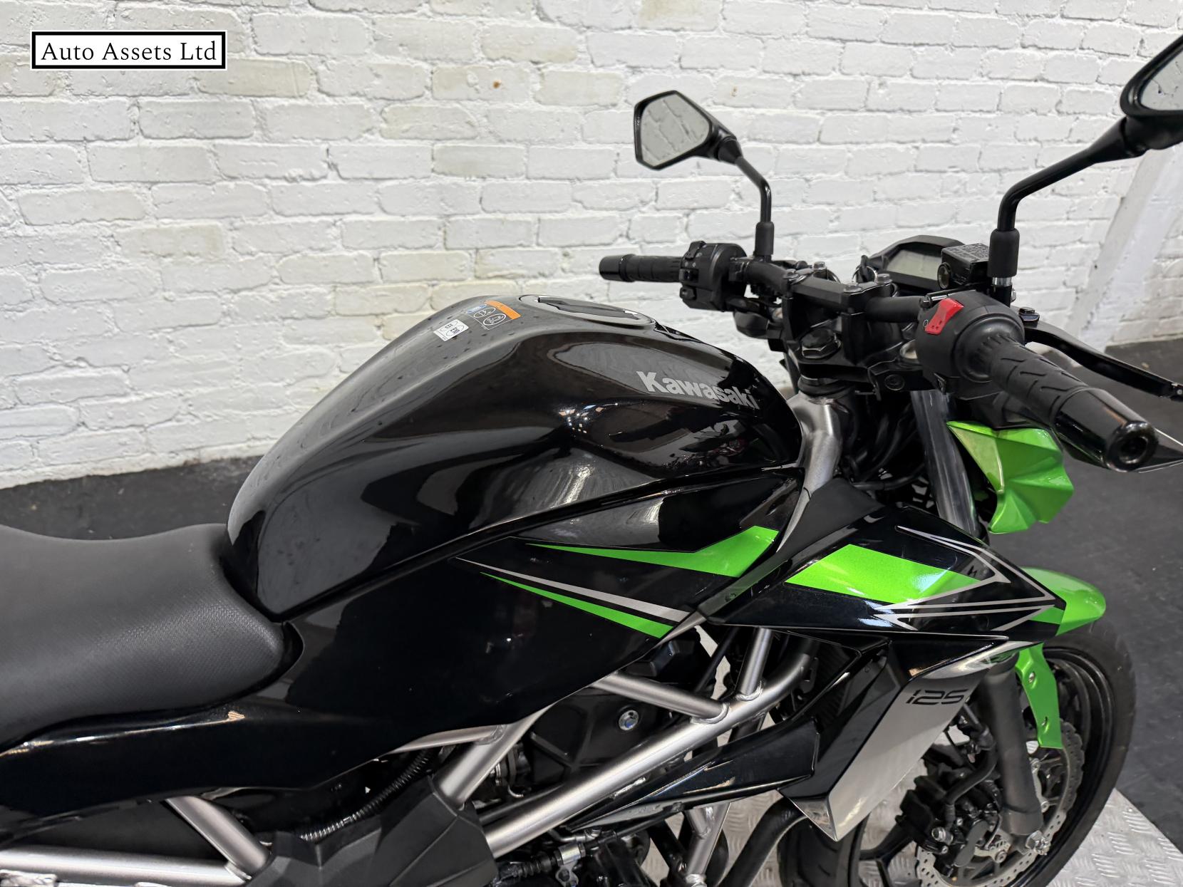 Kawasaki Z125 125 Supernaked Petrol Manual Euro 5 (15 ps)