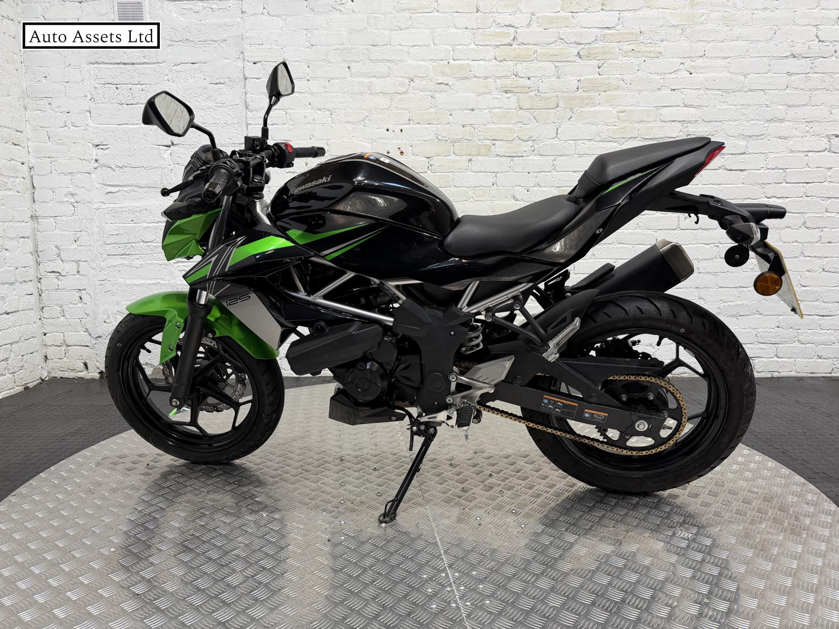 Kawasaki Z125 125 Supernaked Petrol Manual Euro 5 (15 ps)