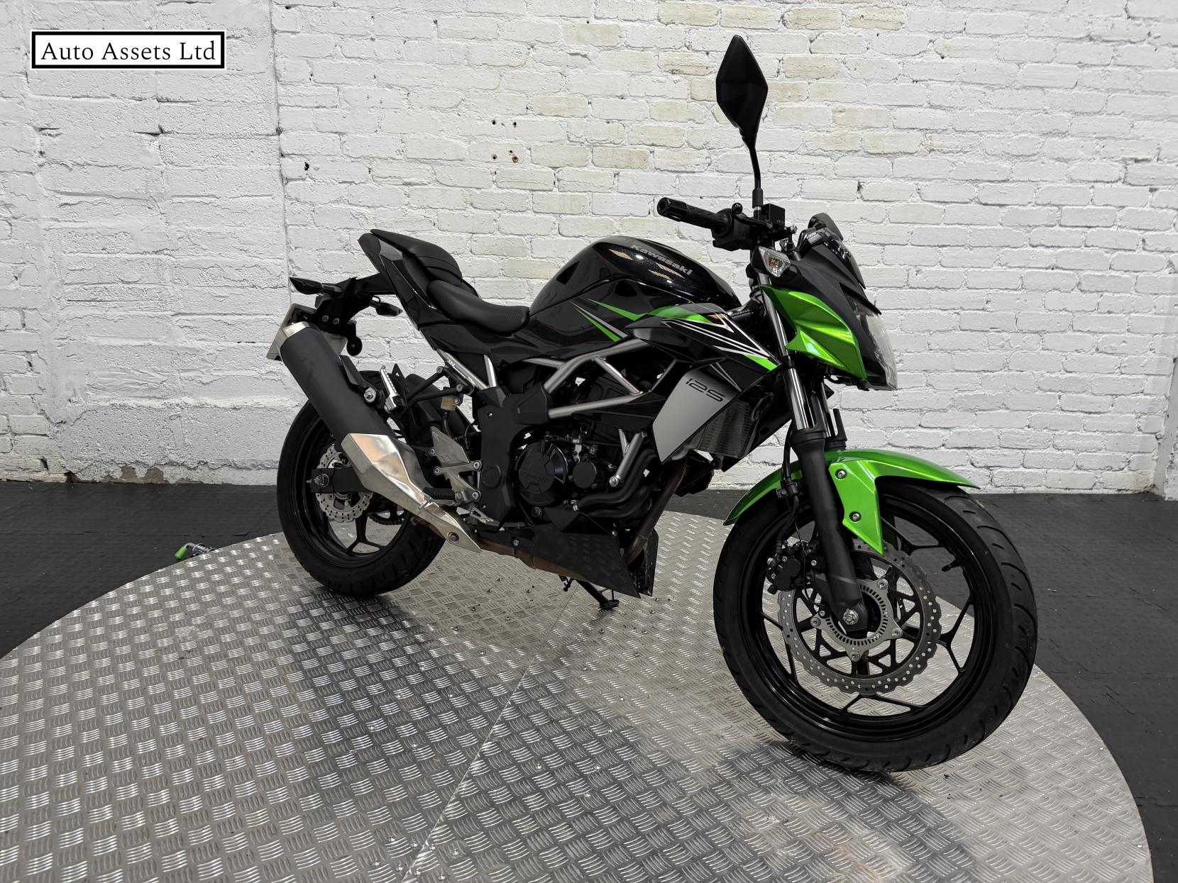 Kawasaki Z125 125 Supernaked Petrol Manual Euro 5 (15 ps)