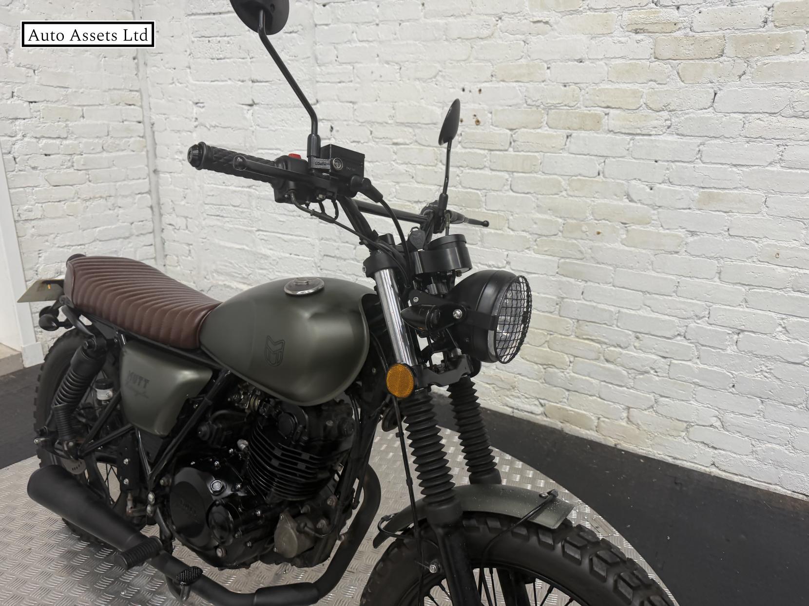 Mutt Hilts 250 250 Roadster/Retro Petrol Manual O-Ring Euro 5 (17 ps)