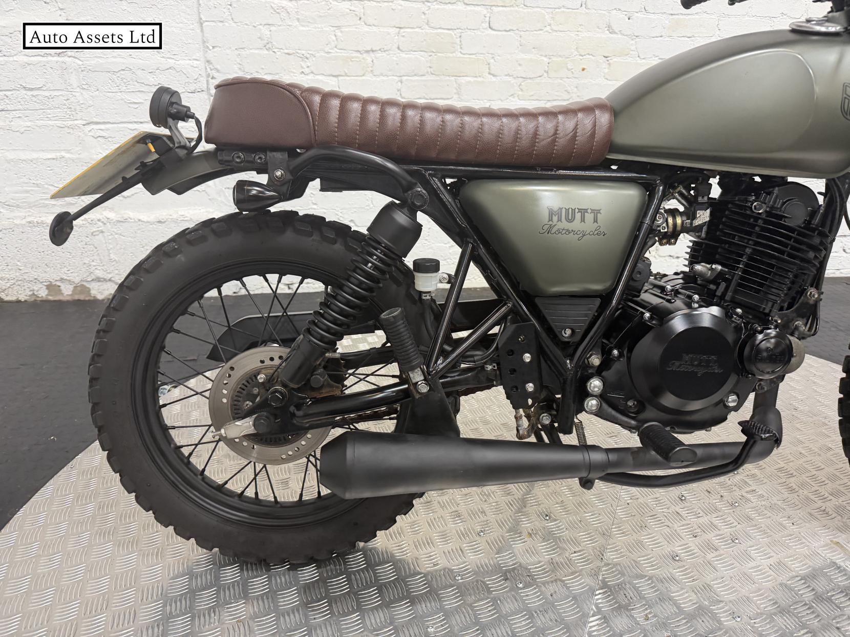 Mutt Hilts 250 250 Roadster/Retro Petrol Manual O-Ring Euro 5 (17 ps)