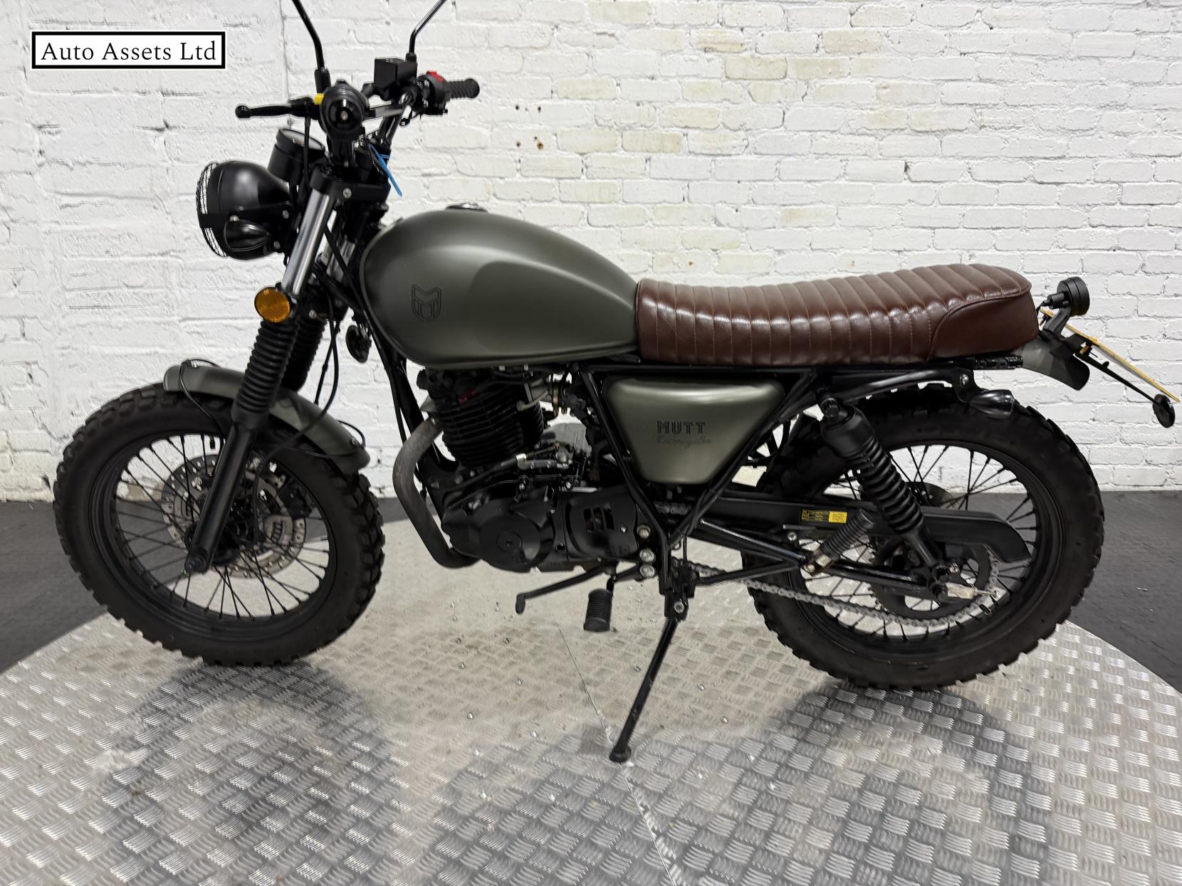 Mutt Hilts 250 250 Roadster/Retro Petrol Manual O-Ring Euro 5 (17 ps)