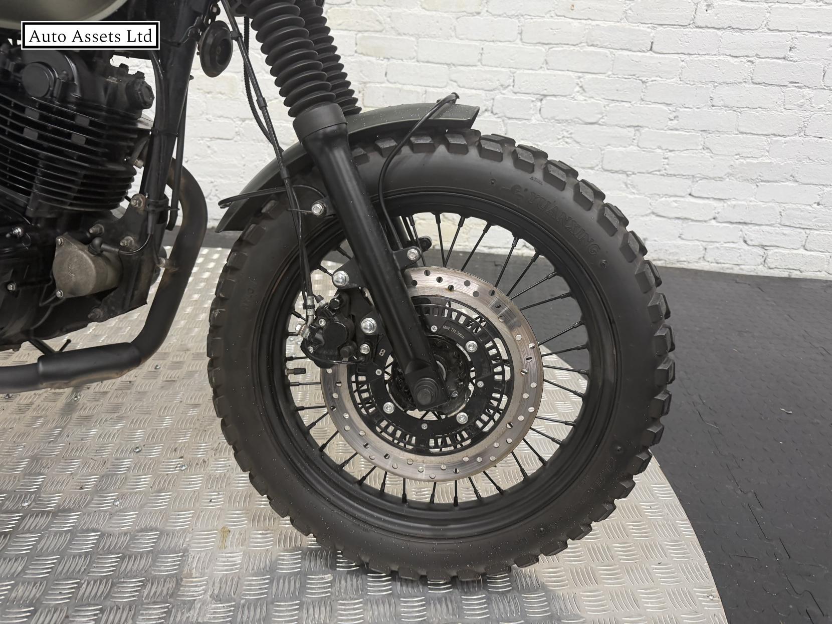 Mutt Hilts 250 250 Roadster/Retro Petrol Manual O-Ring Euro 5 (17 ps)