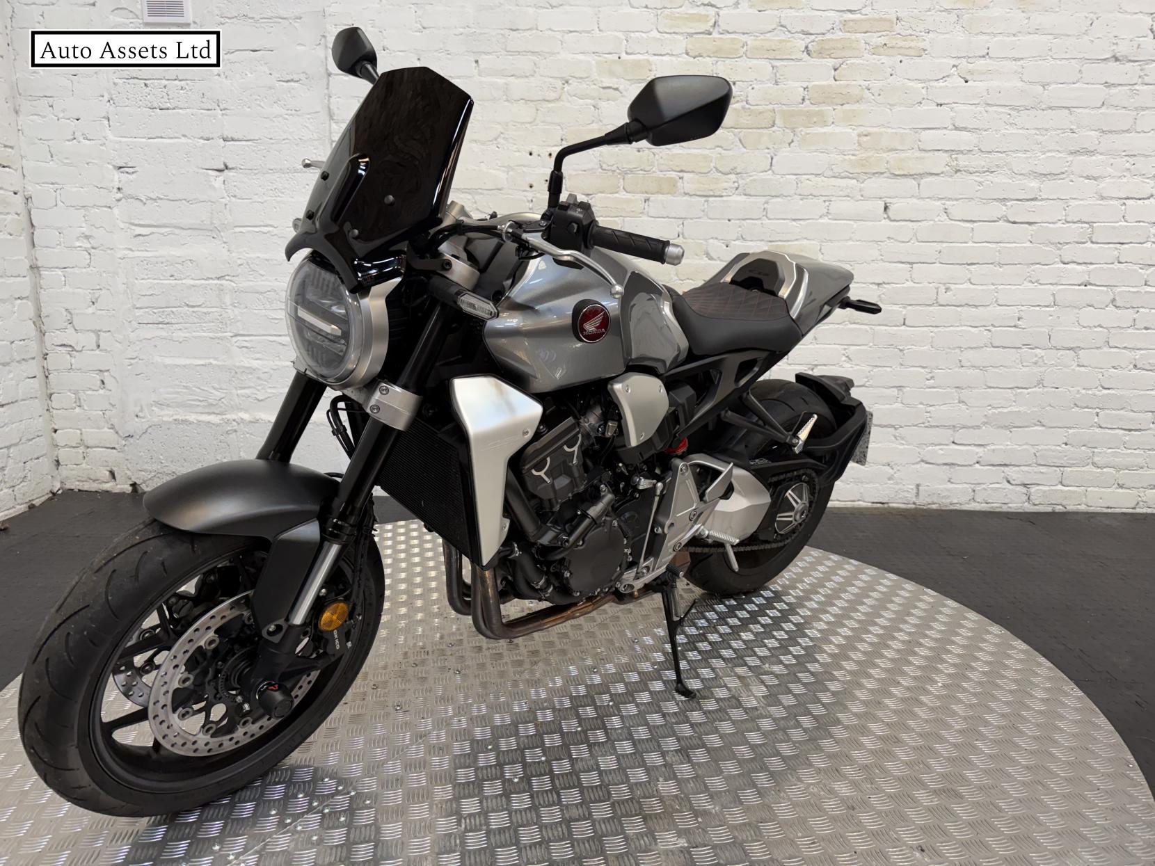 Honda CB1000R 1000 Naked Petrol Manual Euro 4 (146 ps)
