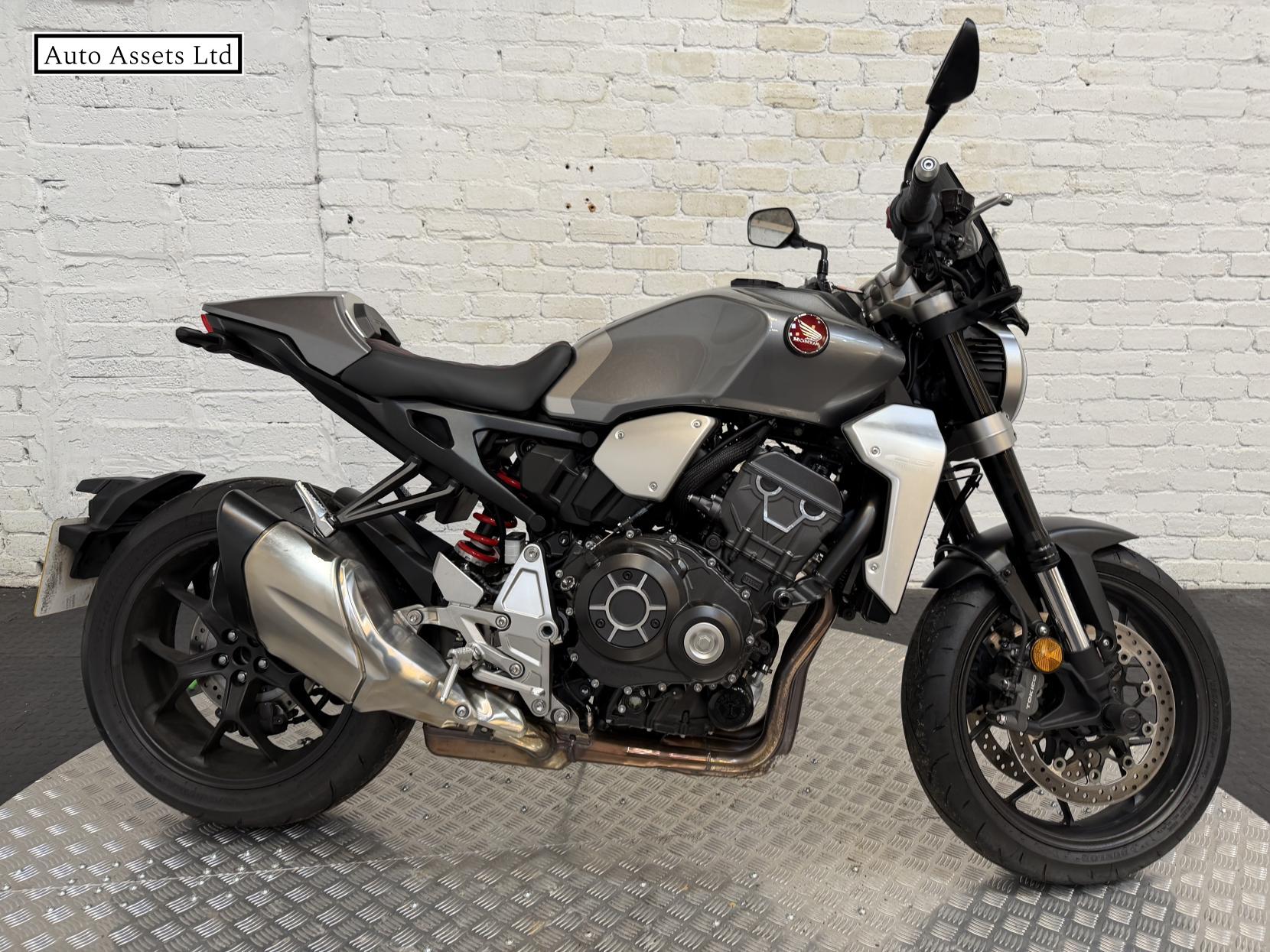 Honda CB1000R 1000 Naked Petrol Manual Euro 4 (146 ps)