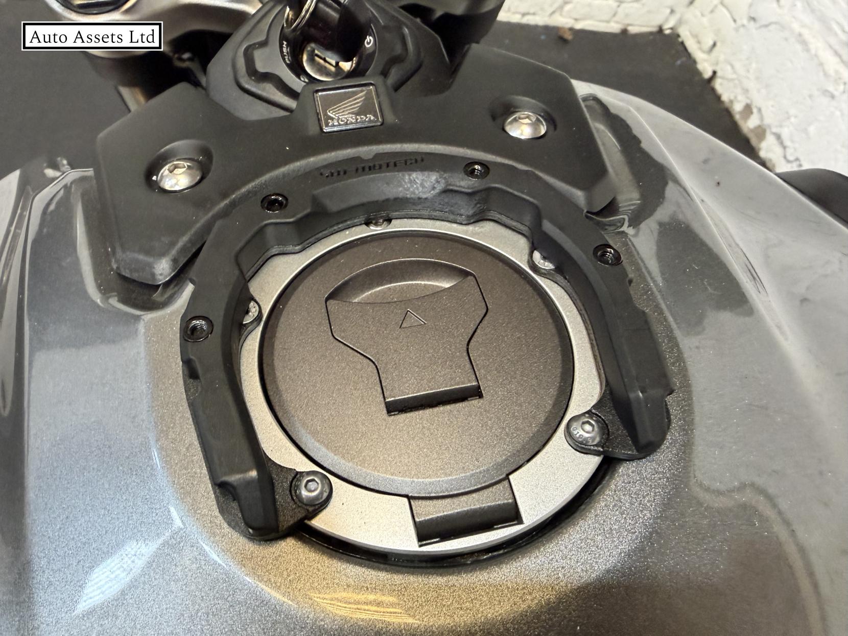 Honda CB1000R 1000 Naked Petrol Manual Euro 4 (146 ps)