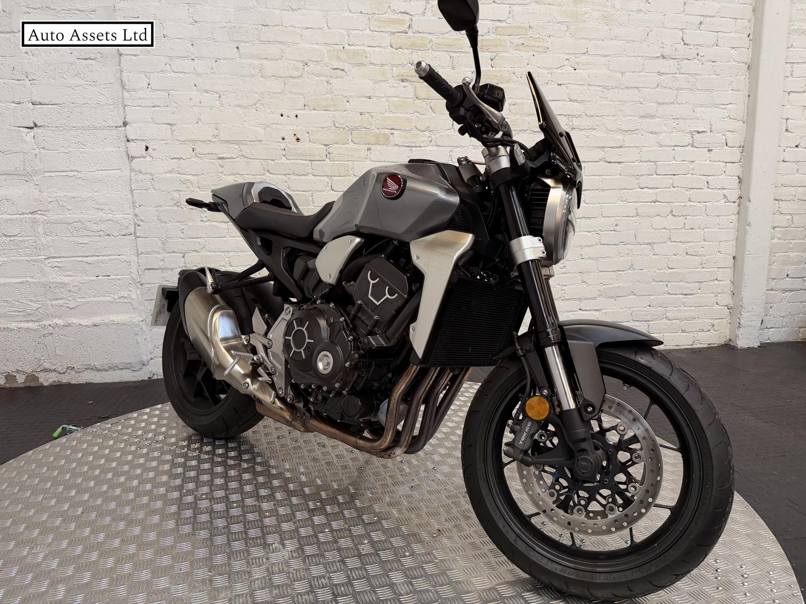 Honda CB1000R 1000 Naked Petrol Manual Euro 4 (146 ps)