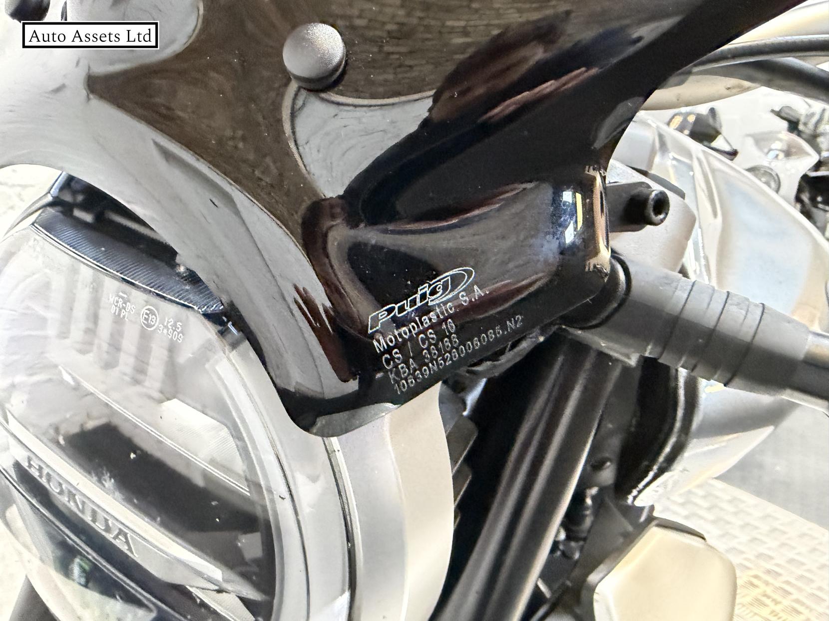 Honda CB1000R 1000 Naked Petrol Manual Euro 4 (146 ps)