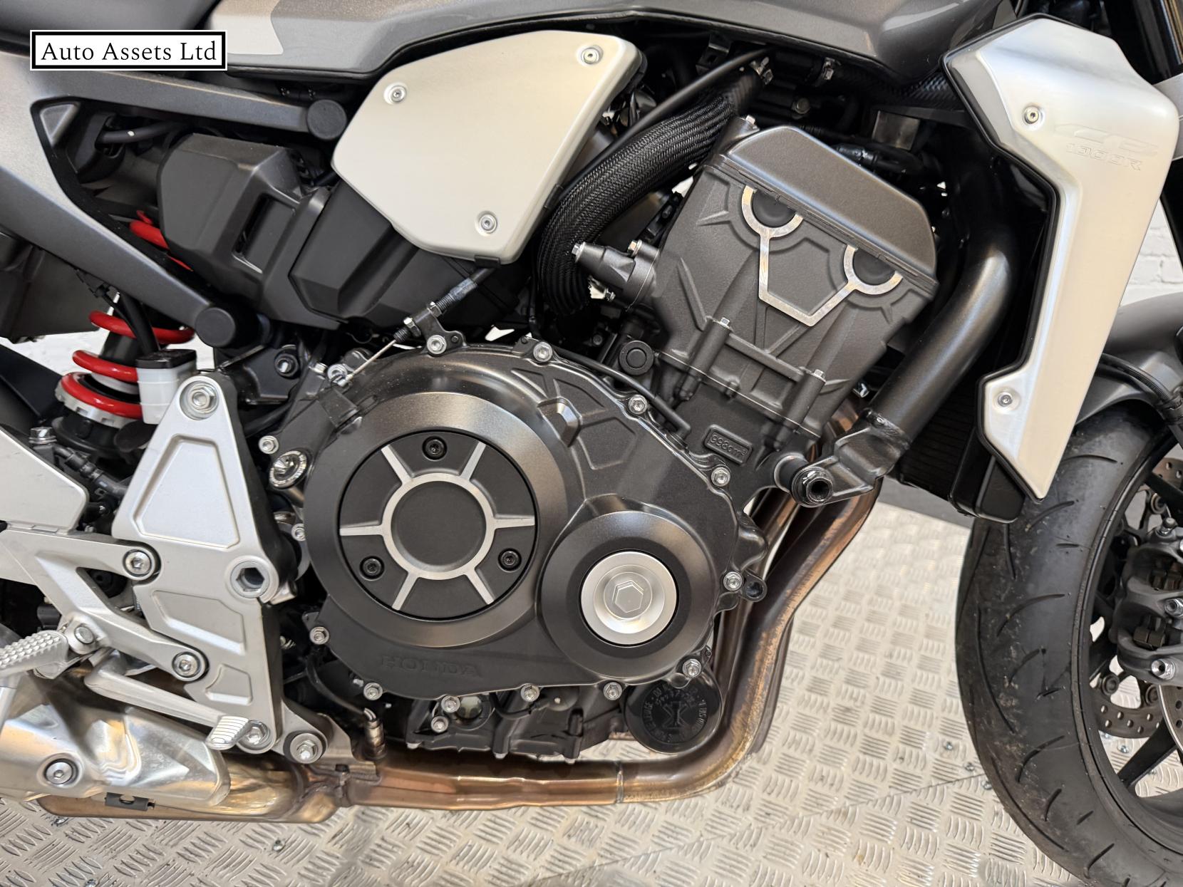 Honda CB1000R 1000 Naked Petrol Manual Euro 4 (146 ps)